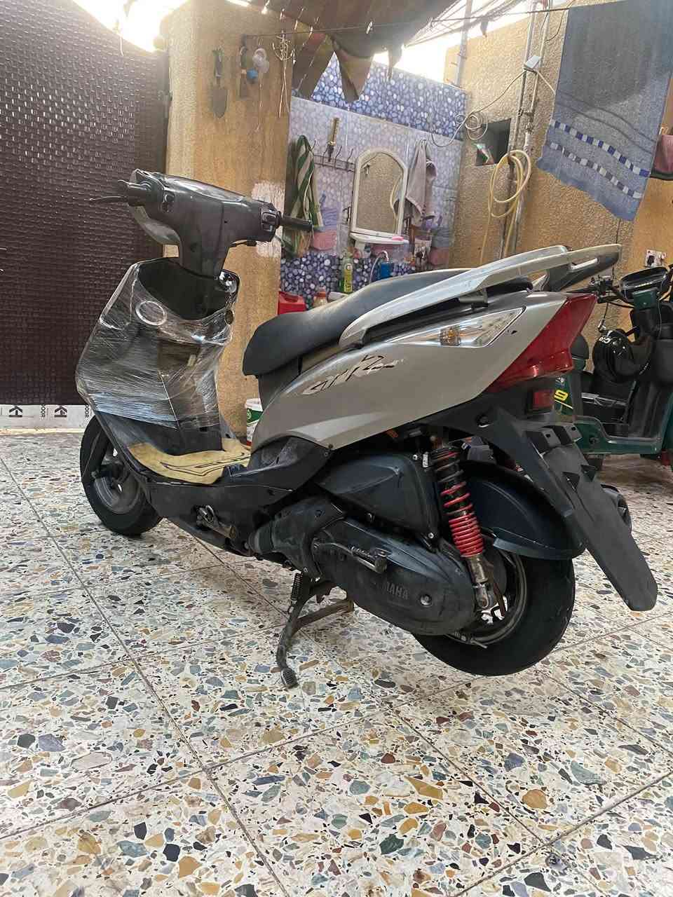 سلام عليكم ثعلب كابريتر140 بلادي برغي ما ملعوب بيهة مكينة خرسة ما تنسمع تايرات جدد صدر جديد ماتحس بل طسة  أوراق ومنفيس كلة موجود جيب وياك الف فيتر إذا طلع بيهة عيب او نقص تاخذ دراجة وتروح اللة شاهد علية السعر 750 وبيهة مجال بصيط مكاني بغداد الجديدةرقم الهاتف📱 *********** متواجد واتساب ♥️☘️.
