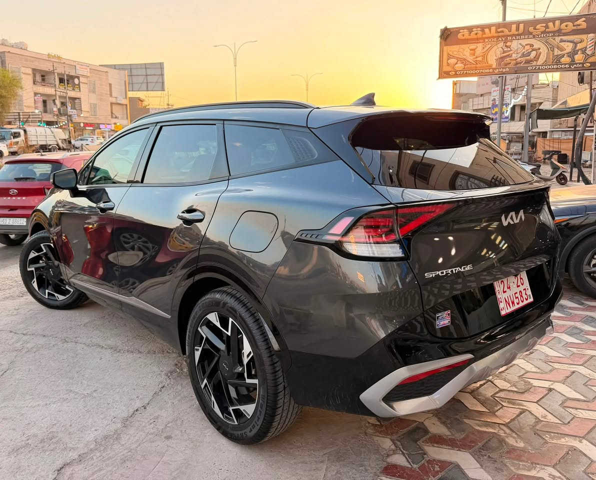 🔥 كيا سبورتاج SX PRESTIGE 2024 🔥

🚘 فول مواصفات | مواصفات عالية جداً

❤️ داخلية أحمر فخمة
🔊 نظام صوت Harman Kardon
📷 5 كاميرات
❄️🔥 كشنات تبريد وتدفئة
👁️ نظام النقطة العمياء
🛋️ كشنات جلد
📱 شاشة وسطية كبيرة + أنظمة ترفيه واتصال
🔑 تشغيل بصمة / دخول ذكي
⚡ تشغيل عن بُعد
🚨 حساسات أمامية وخلفية
🛡️ أنظمة أمان ومساعدة للسائق
🌙 إضاءة داخلية
🛞 جنوط ألمنيوم
💡 LED أمامي وخلفي
📐 فتحة سقف بانورامية
🌡️ تحكم أوتوماتيك بالمناخ
📱 Apple CarPlay & Android Auto
🅿️ أنظمة مساعدة للركن

✨ الحالة: بدون قطرة صبغ
❄️ فقط بارد بسيط بالجاملغ الأيمن

💵السعر اتصل وتدلل

📍 العنوان: الجادرية
📞 ***********
📲 متواجد واتساب

🔥 سيارة نظيفة جداً وتستحق المشاهدة 🔥
