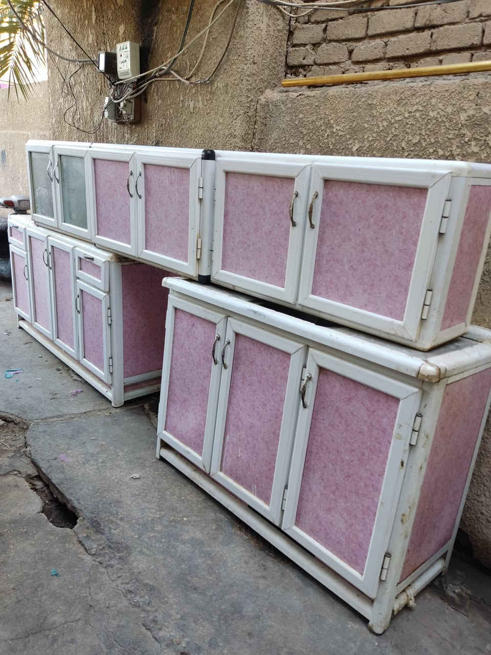 كاونتر سنك 3 قطع جديد مابي اي خلل يحتاج بس غسل سعر 225 قفل 

كربلاء حي العامل ***********
