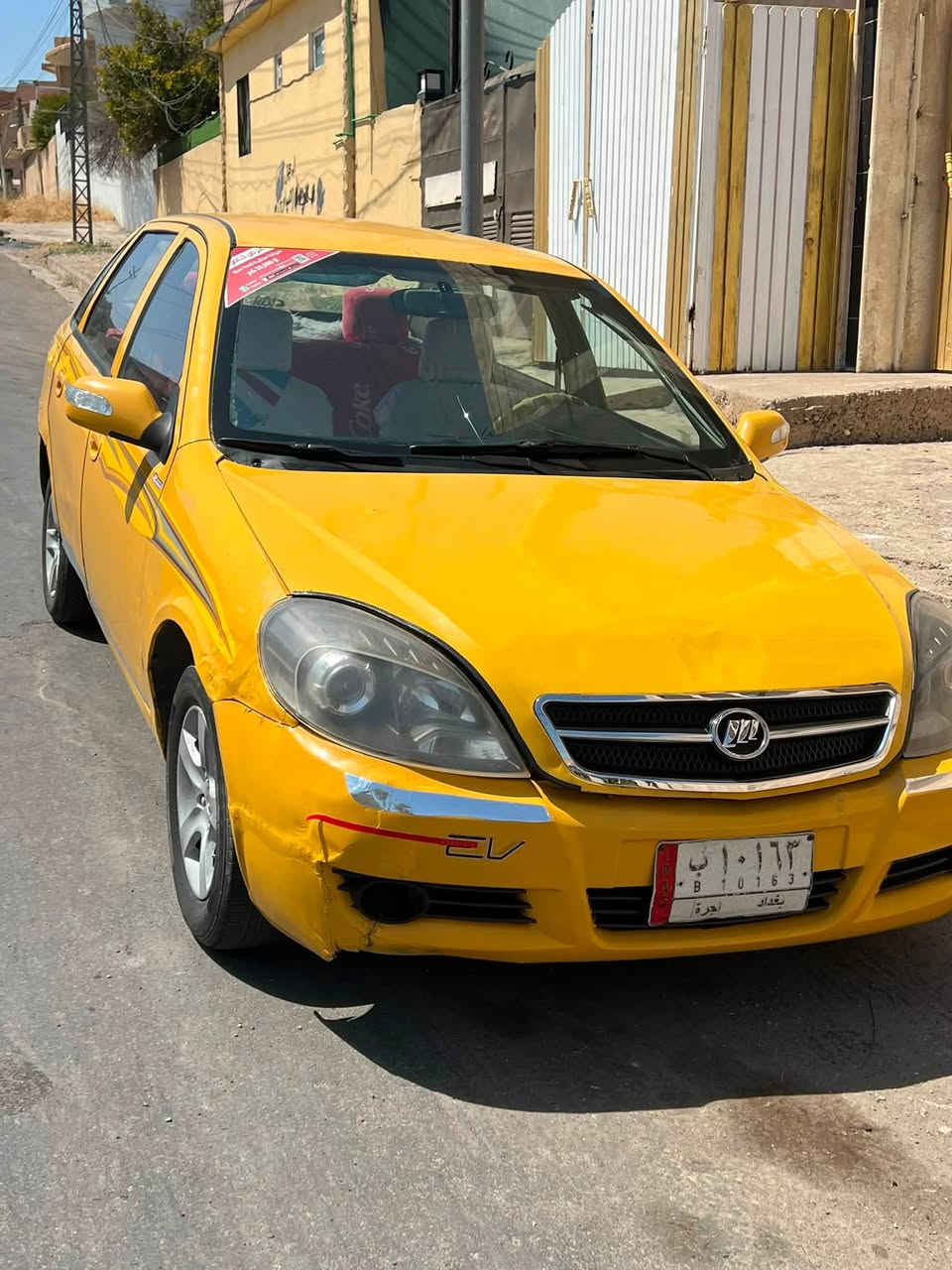 السلام عليكم للبيع 
ليفان 520  رقم بغداد شرط التحويل 
صاحبها الشرعي بل موصل مشروع وطني 
يعني وين ما يعجبك تحول السياره 
كوبون بانزين بيها 
محرك شرط محرك كورله كير شرط كير عادي 
جامات كهرب كهربايات كلها شغاله 
عليها هيئة ٥٠٠ الف غرامات صفر 
مكان السيارة موصل جانب الايسر حي المصارف 
سعر السيارة 30 ورقة 
*********** واتساب 
*********** واتساب
