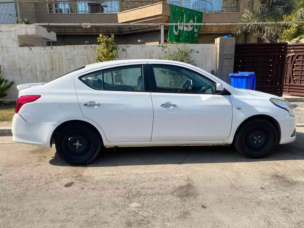 السلام عليكم
نيسان سني ٢٠٢١
مواصفات سني المعروفه 
بيها شبر صبغ بقبق الجنطه 
كير محرك تبريد خير من الله 
سيارة جاهزة 
السعر/ ١٠٧ وبيها مجال بسيط 
مكان/ بغداد الامين
الرقم/ ***********
