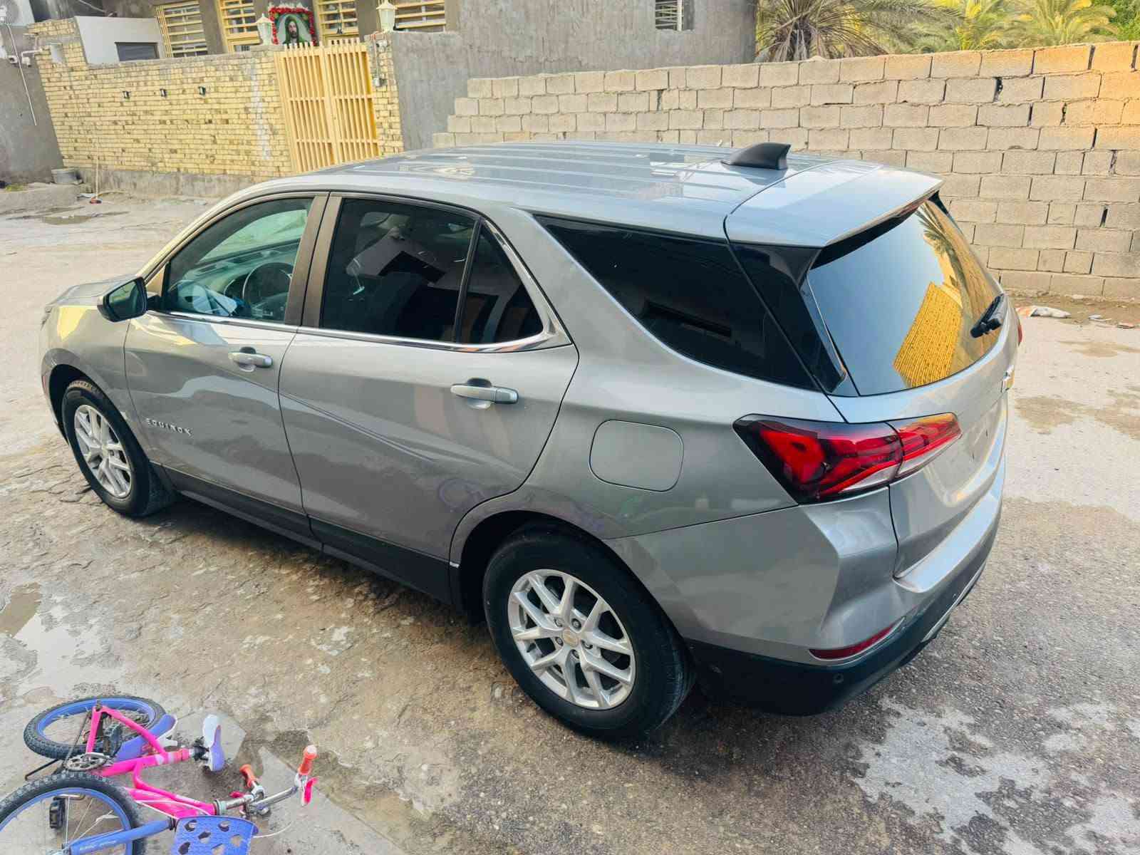 السلام عليكم 
Chevrolet Equniox  2024 LT
حادث السياره خلفي البچم كبس السياره دخول جديد قرار شهداء ميسان  تبديل فقط قبق جنطه وتصليح الجاملغ الخلفي غيرهه مكفوله  السياره.
مواصفات السياره رادارات جانبيه رادار امامي تحذير مانع تصادم قياده ذاتيه حساسات اماميه خلفي مثبت سرعه كشن كهرباء جنطه كهرباء تشغيل عن بعد تبريد ثلج وضع امريكا كامره خلفيه ماشيه 43 الف مكان السياره ميسان العماره
للاستفسار الاتصال على الرقم ***********
