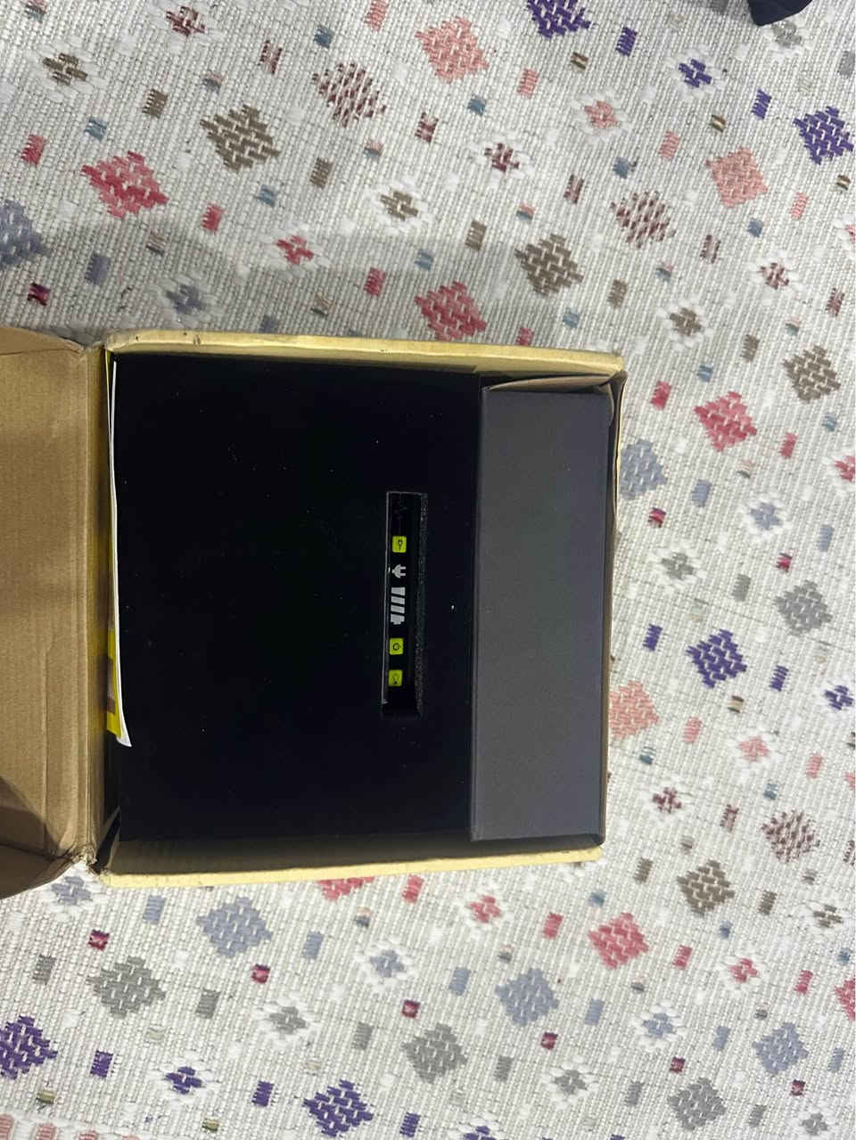 لۆک بەکار نەهاتو UKبەریتانی کی مشتەریە جات بنیری*********** MARBERO Portable Power Station 
24,000mAh/ 88.8Wh, 120W Peak Solar(sa7r 70 000)🔒 أربيل, العراق
