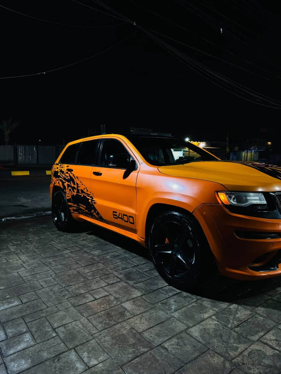 السلام عليكم 
Jeep 2015 
فول الفول بانوراما جلد بصمه تشغيل عن بعد بصمه ابواب كشن ميموري تدفئة تبريد كشنات تبريد قطعتين تحكم ستيرن سيدي جنجر ٦ اقراص شاشة كشنات جلد صندوق كهرباء السيارة عليها كت كامل srt ويل نجمه srt اصلي مو تجاري 
عربانة srt برمجة srt كيجات srt 300 السياره عليها ادامه كامله السياره حادثها جاملغ خلفي بدون ايرباك السياره مصبوغه عام بعمان يعني دخلت للعراق برتقالي مكاني بغداد السيديه
السعر 155 وبيها مجال بسيط  ***********

