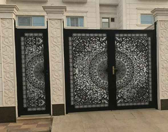 حديد 2 ملم حقيقي 
باب طول 220 
عرض 2 متر 
سلايت او طلاقتين حسب الطلب
اجود انواع الاصباغ 
عمل درجة اولئ 
كل هذا ب650 الف
ملاحظة بدون نقل او شد شط العرب, البصرة
