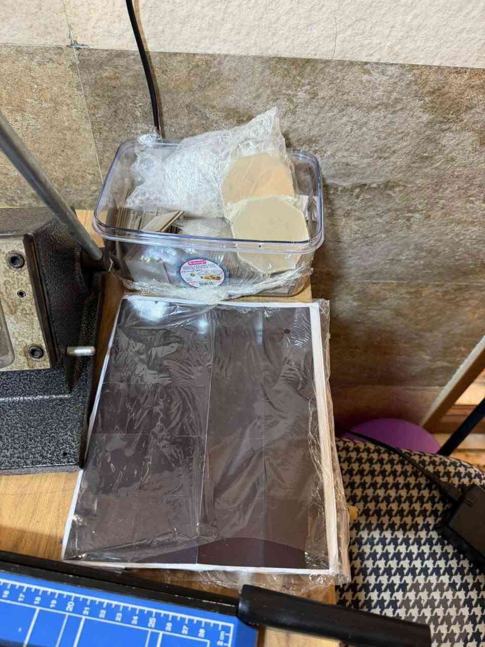 هذني الغراض للبيع الي عده مكتبه
الاستفسار وسعر ع الوتساب فقط ***********

