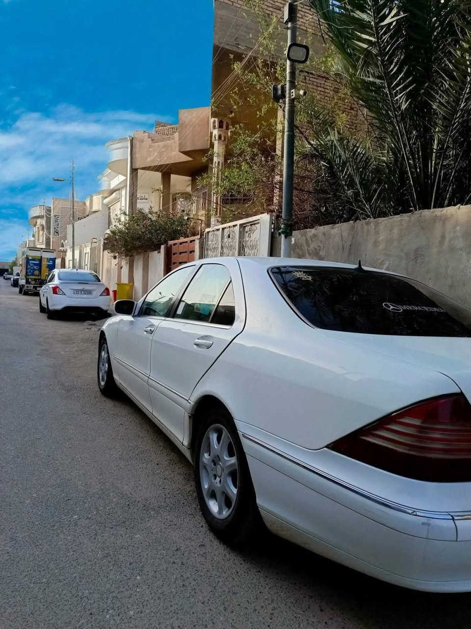 مرسيدس غواص مديل 2001 جاهزه من كلشي. محرك 6  حجم 320  لبيع بيع مستعجل ومناسبه بالسعر مكان بصره رقم انكليزي بسمي. رقم بغداد تحويل من اي محافظه.  اخوان سياره بالبصره وماريد اكلف واحد من محافظات بعيده. اريد افضل الي ياخذه يكون من البصره واني بخدمتكم اخوان اني سياره عارضه85 وبيه مجال. ***********
