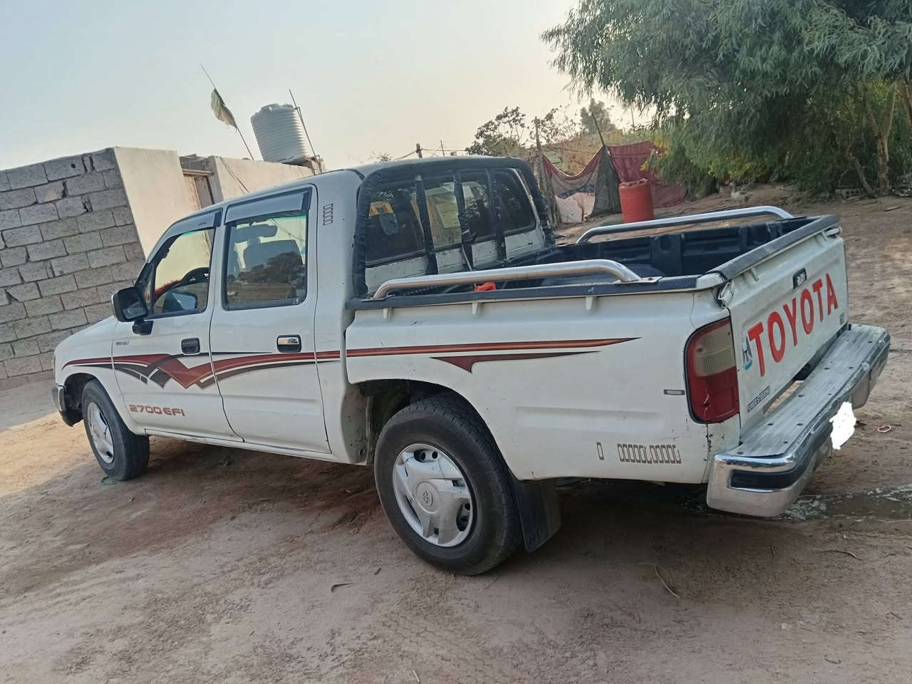 تويوتا موديل 2002  2.7 EFI -
ماشاء الله تبارك الله.. سيارة كفو وجاهزة 
​محرك 2700 بنزين بخاخ (EFI) قوي واقتصادي.
​كابينة مزدوجة (غمارتين) واسعة ونظيفة.
​مجهزة بدعامية أمامية ومرايا كروم .
​السيارة جاهزة ولا تحتاج أي مصاريف مكلفة.
​💵 السعر: [خااص]
الموقع... النجف 
📱 للتواصل: [***********]

