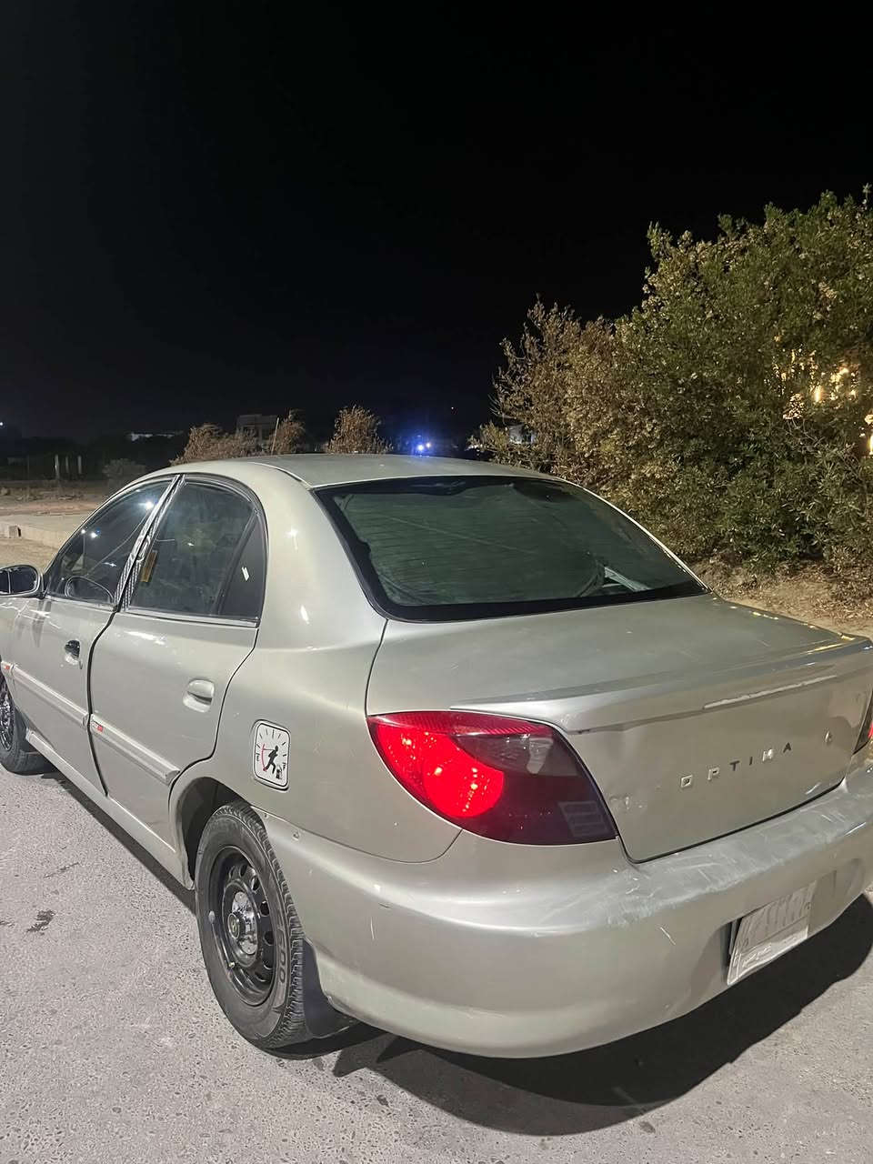 سلام عليكم كيا ريو موديل 2000
كير مكينه شرط  
عليها منضومه زنون 150 w
سستم صوت 
شاشه 
تخم تاير جديد 
السياره يرادلها مشط وبور بريك 
السعر 37 وبيها مجال 
مكاني صلاح الدين سامراء 
للاستفسار 
***********
***********
مامتواجد عل نت
