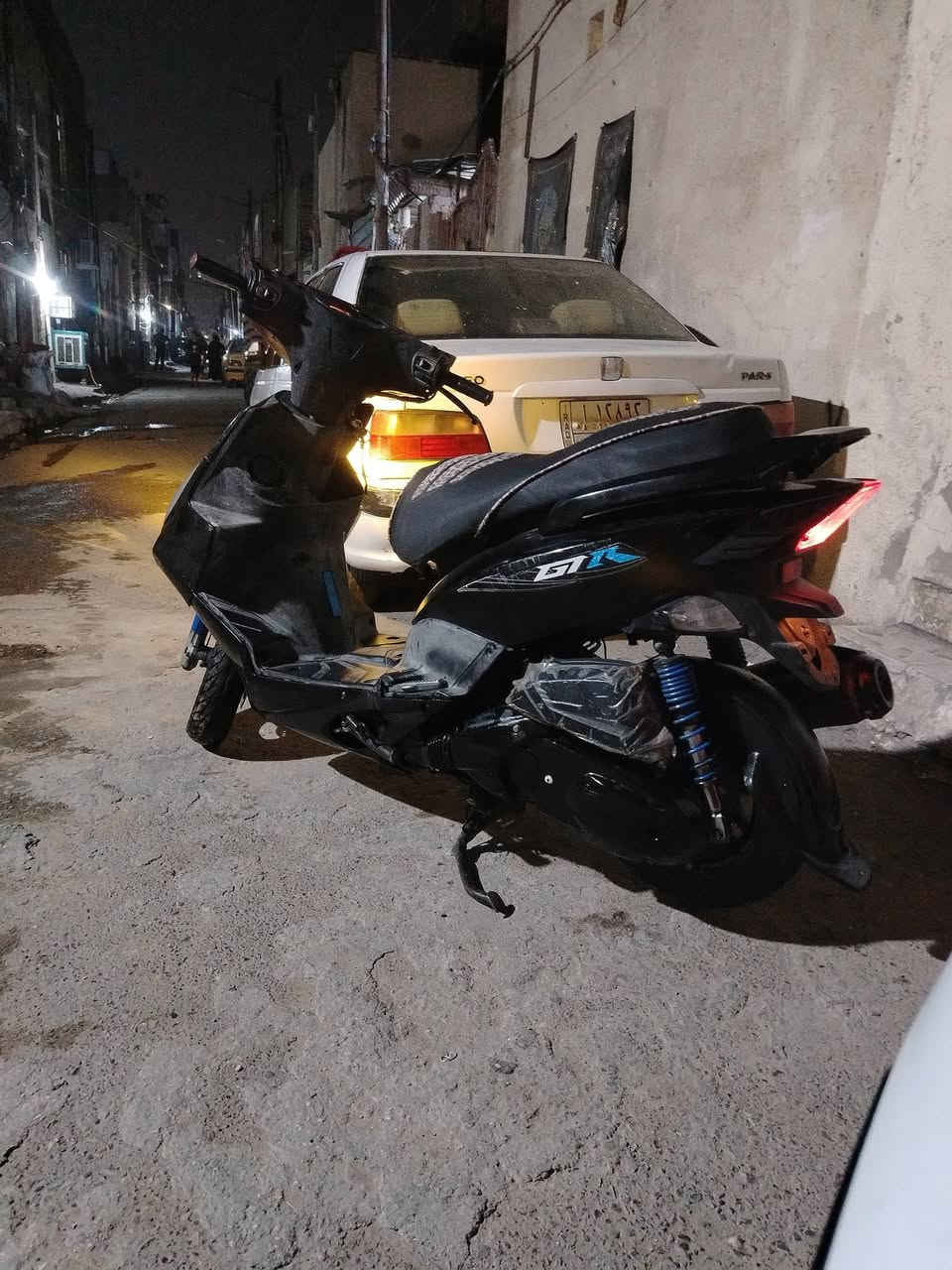 جيتي ار الدراجه خير من الله نضيفه
محرك ناعم
كهربائيات كلهه شغاله
كفرات انضاف 75٪
تايرات جدد
نوزل وبلك جديد
فيت بم جديد
باتري جديد
الدراجه حيل نضيفه
رايدهه 450 وترهم مراوس حسب القناعه
عنواني بغداد مدينه  الصدر 
رقمي *********** بي واتساب
