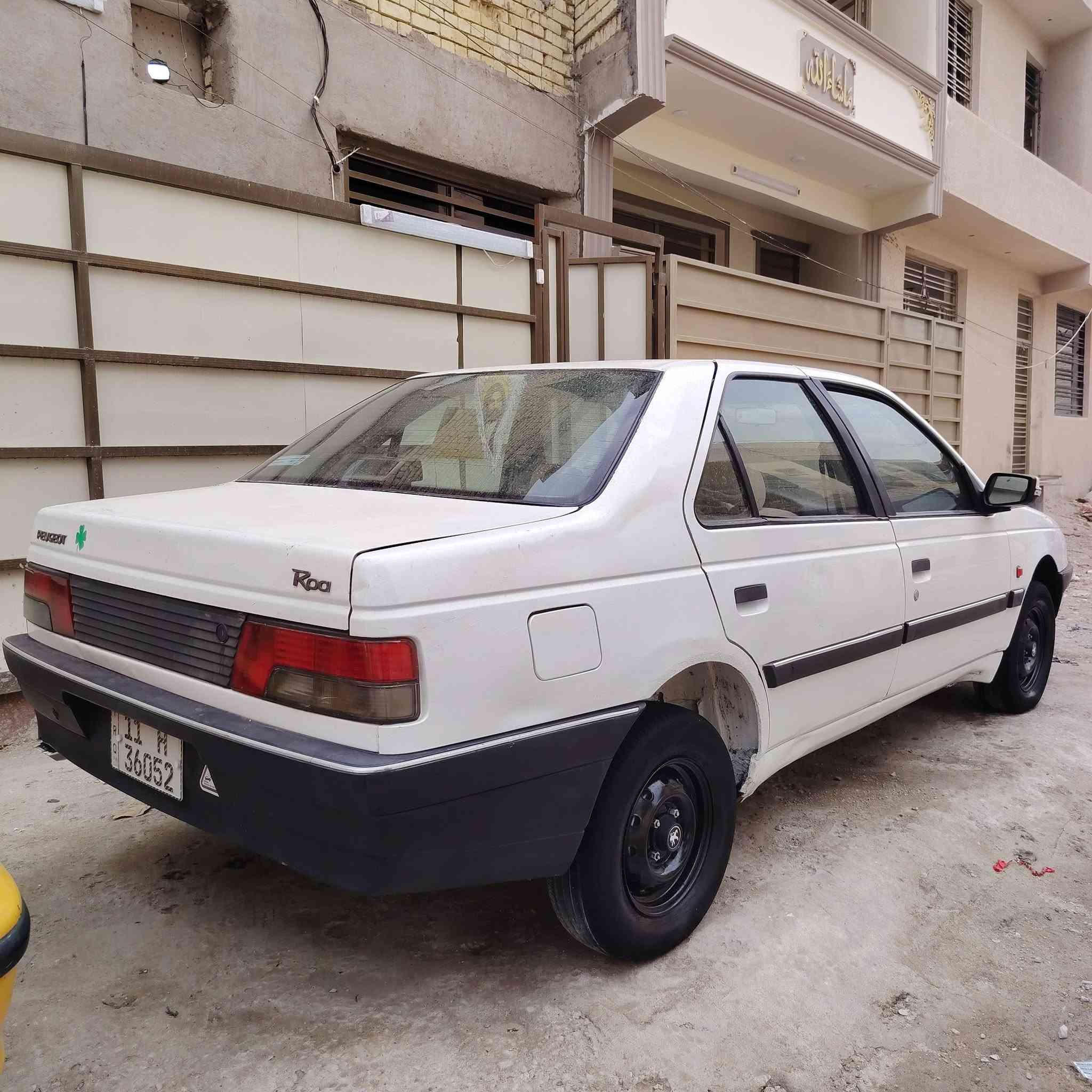 سلام عليكم بيجو روى مديل 9 خصوصي بغداد انكليزي سنويه لل2030 سياره جديده وجاهزة من كلشي
مكفواله لا ضربه ولا تبديل فقط البنيد صبغ جماليه 
وبارد باب السايق مكينه كير مكفولات صدر امامي وخلفي 
 جديد مشط استيرن جديد كهربائيات كله شغاله سنتر لوك شغال تبريد شغال❄ ثلج السياره امانه الله مصروف عليه هوايه متصرف عليهة ابد كبل للشارع 
عنواني بغداد الجديدة الامين السعر33$ 
***********

