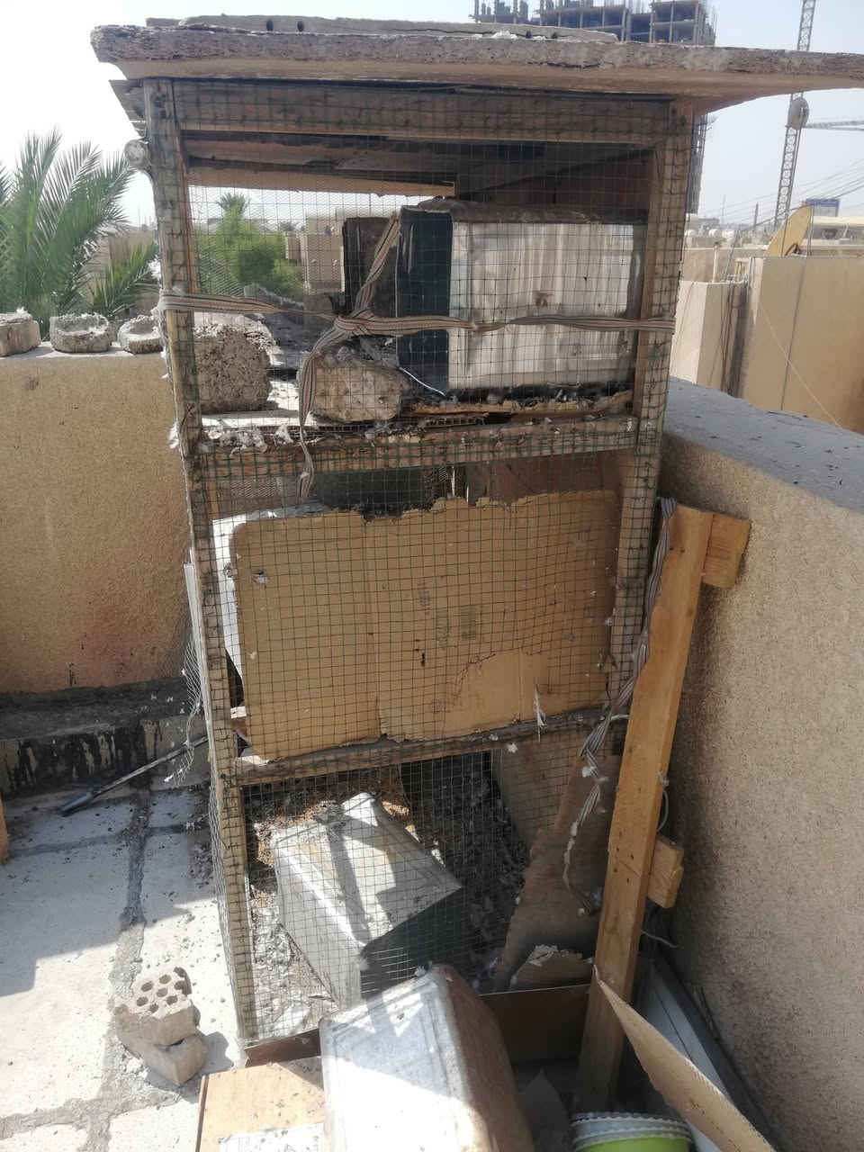 عندي برج الطيور اي شي يصير تخلون بي رايده ٣٠ وبي مجال هم عنوان حي الإعلام تقاطع درويش *********** هاذا رقمي
