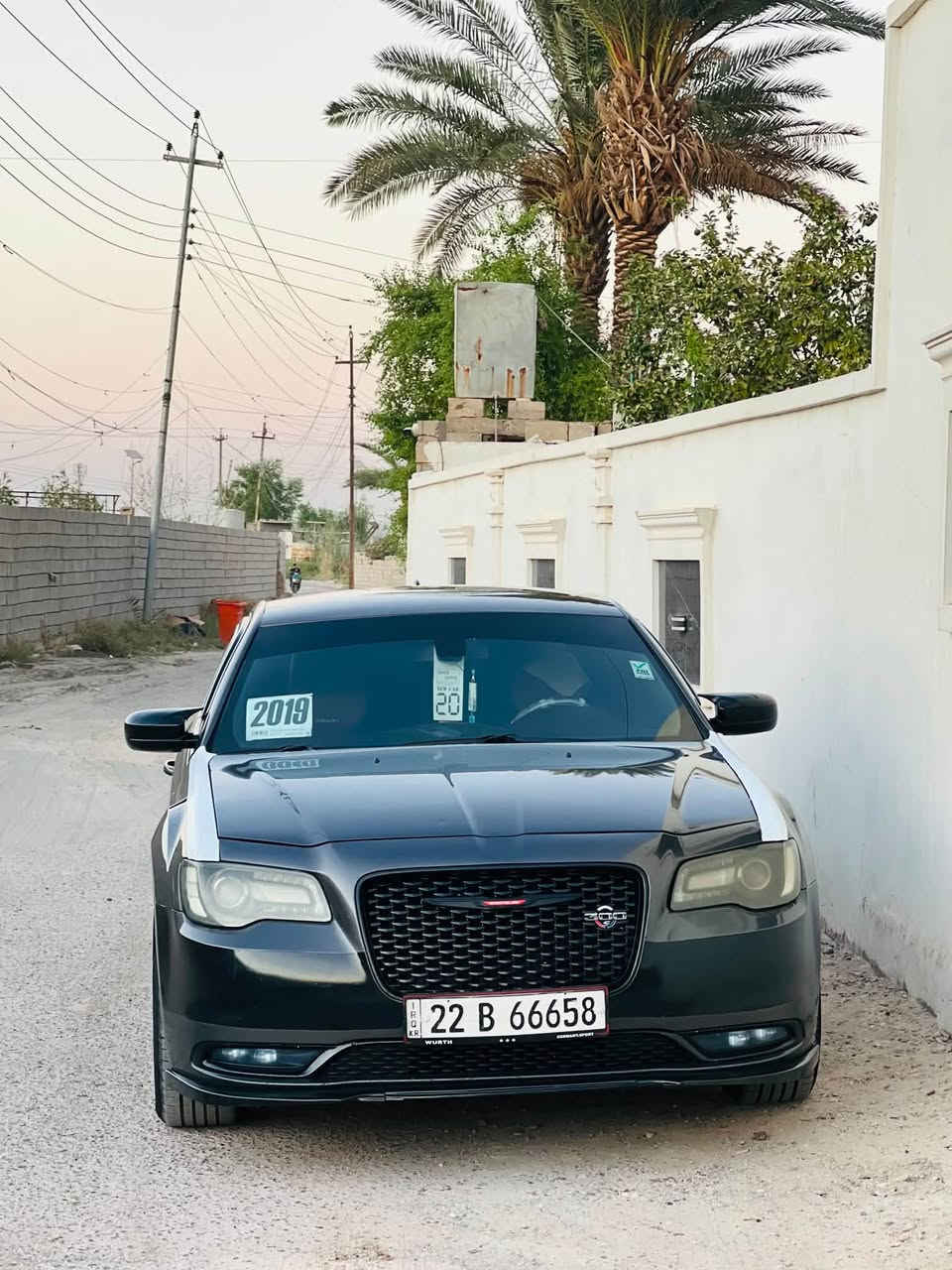كرايسلر 300 (أوباما) فئة S موديل 2018
كفاله عامه السيارة كلين تايتل 
حتى دعامياته بلاديه 

ناقل الحركة: أوتوماتيكي متطور مع شفتات

الداخل: لون أسود 

المقاعد: كشنات كهربائية من الجلد الفاخر مع نظام تدفئه للكراسي

تحكم استيرن :فول

التكييف: تبريد وتدفئة مركزية مع تبريد خلفي للركاب

التشغيل: نظام التشغيل الذكي بصمة مع تشغيل عن بُعد

الترفيه: شاشة كبيرة تعمل باللمس ونظام صوتي 
متطور
ويل مكسيكي بعده جديد 🆕 
رقمي:***********
