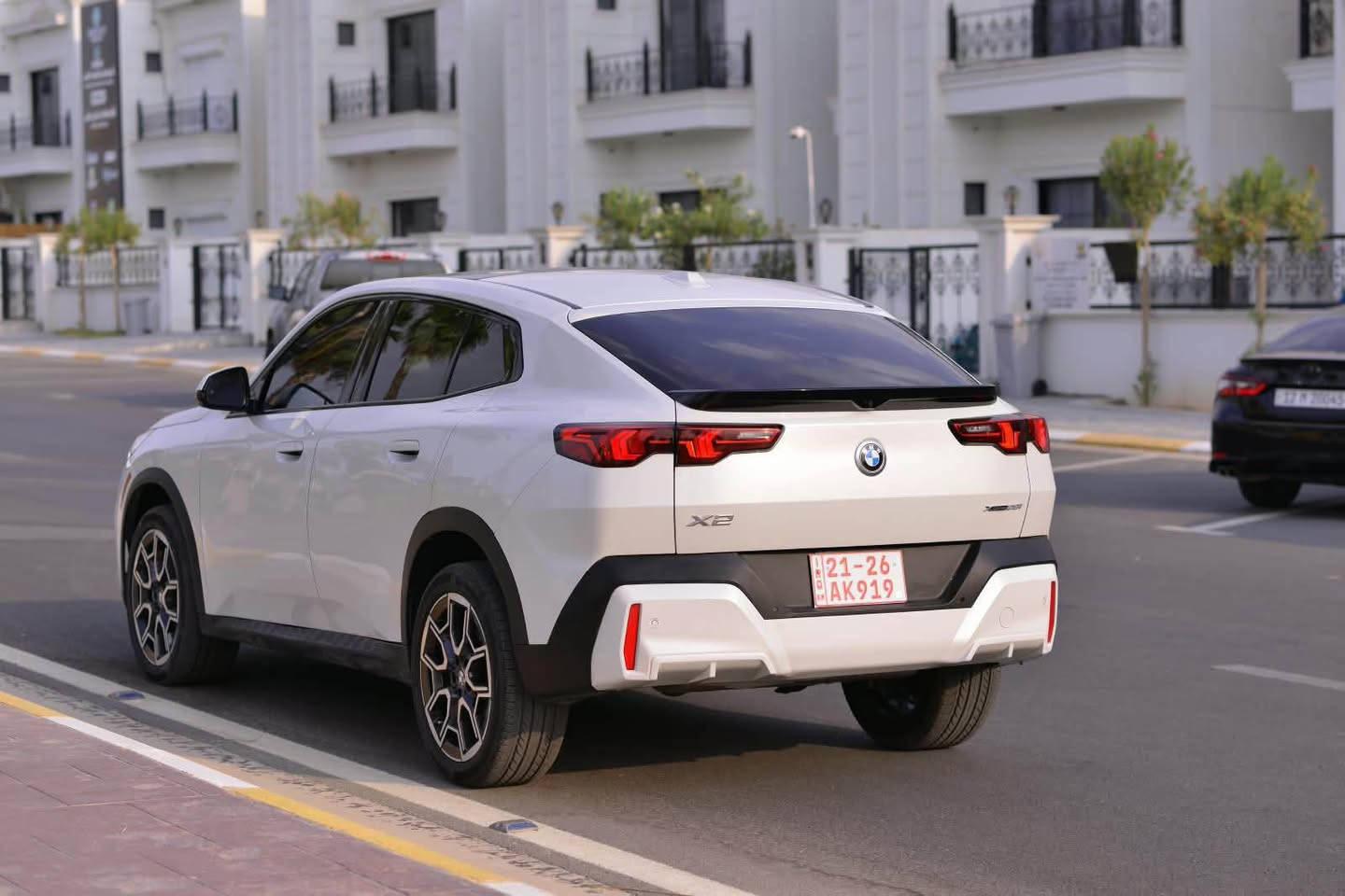 BMW X2 2024
Xdrive

شكل جديد 
فول مواصفات 
ماشية ١٧ ميل
بدون ضرر ايرباك
داخل ابيض
بانوراما 
دبل اكسل
.....الخ

بس بيها تعديل بارد شوي فقط
*********** واتساب 
***********

٣٦٥ ورقه أربيل, العراق
