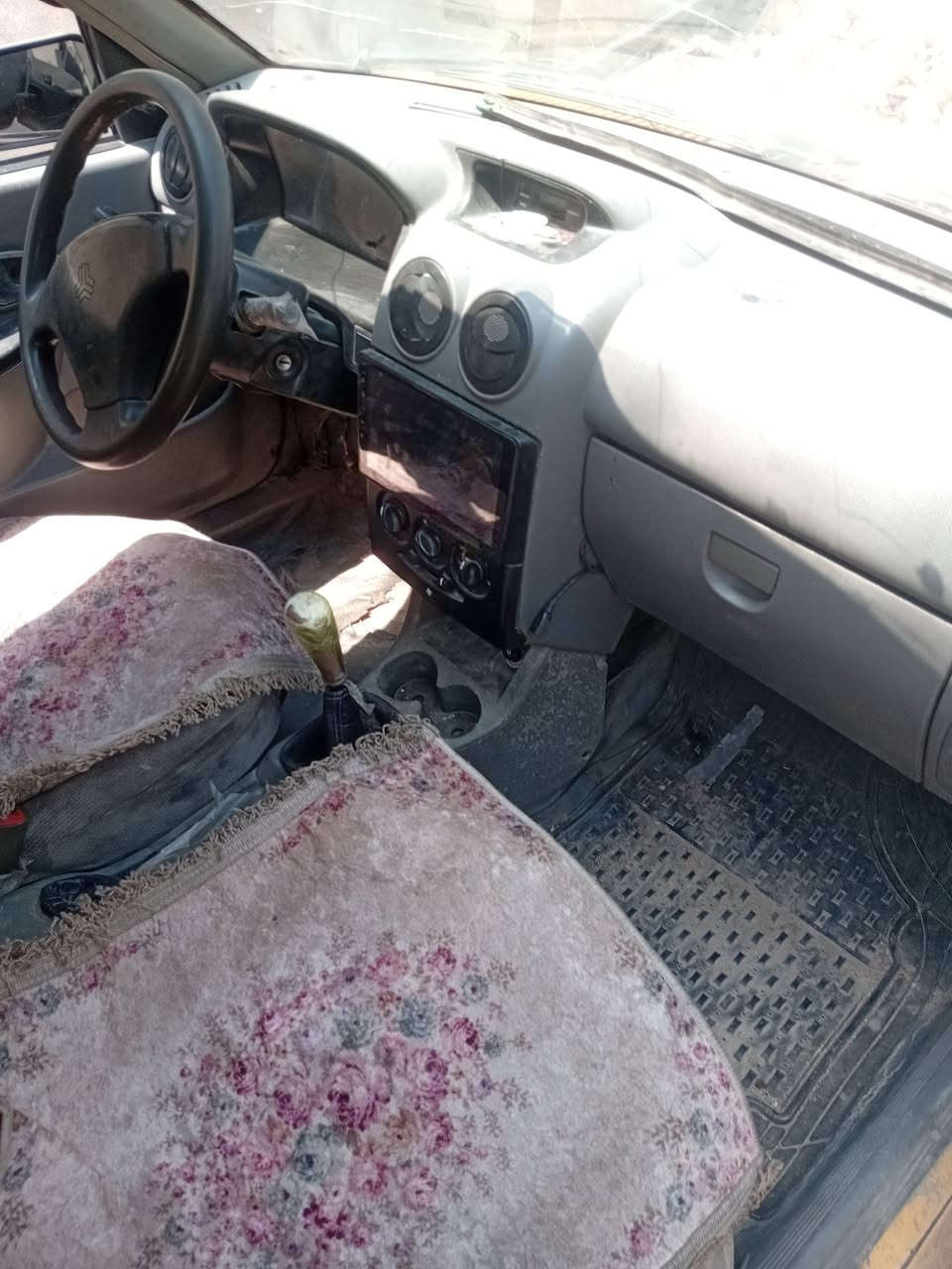 السلام عليكم سايبا ١٢ كير محرك ناعم بس تبخير تخم تاير بيه نقوصات بسيطه مصفره هيءه وغرامات سنويه ٢٨ شرط التحويل السعر ١٧ بيه مجال بسيط بغداد الزعفرانية *********** بي وتساب
