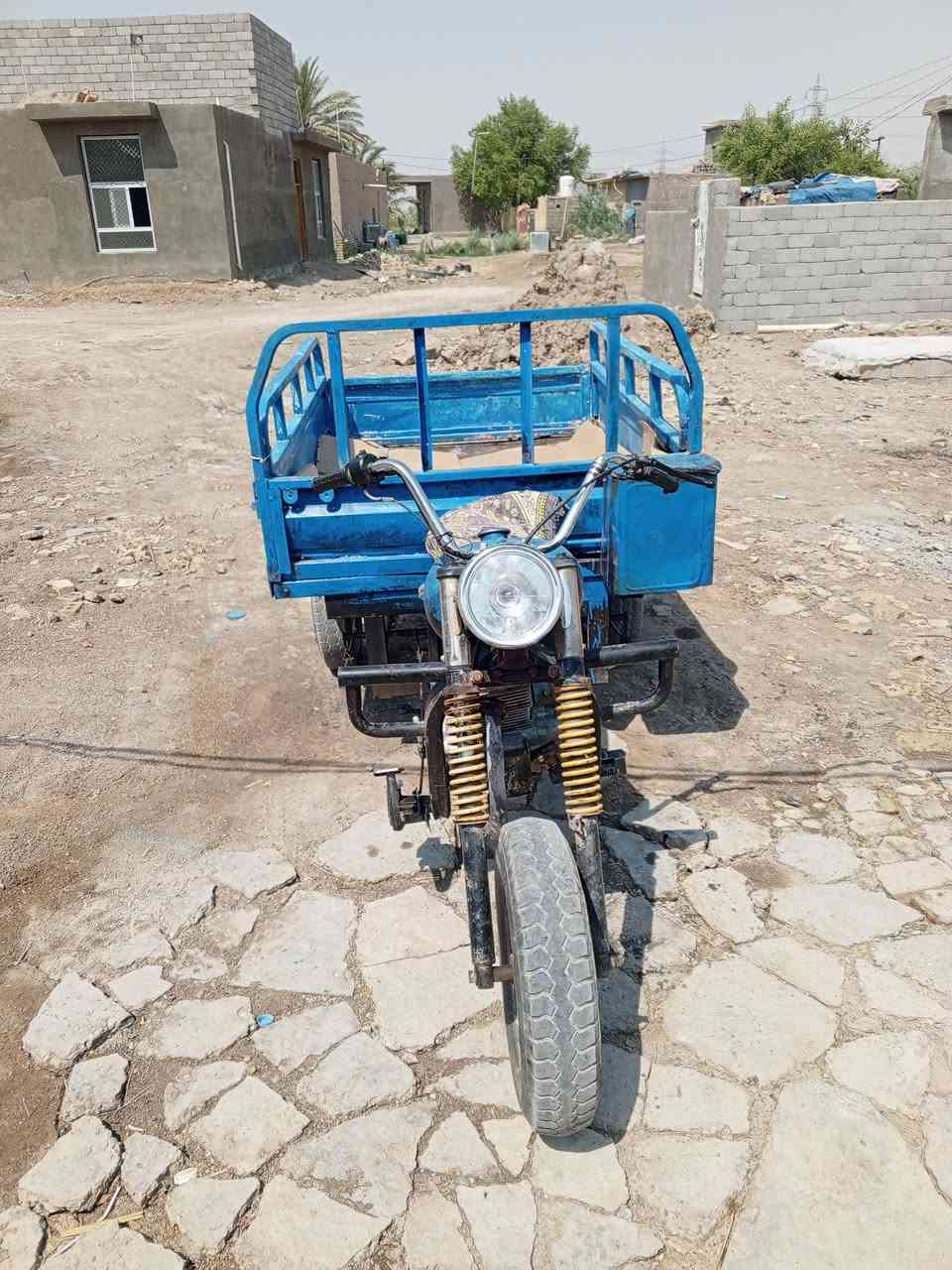 ستوته دايون موديل ٢٠١٥ شاصي قطرت لحيم واخياس مابيه ركبه مكفوله مكينه جديده البدي جديد أوراقه تالفه اتعهد من السرقه والعشائر السعر ٧٠٠ ألف العنوان الكوت البتار مبايل *********** أبو بيان
