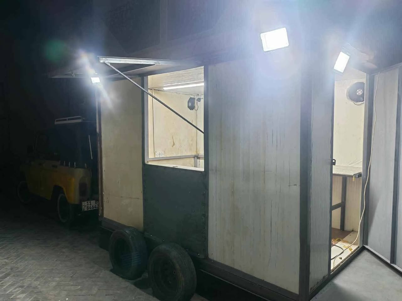 مطعم متنقل تفصال جديد كامل كهربائيات وبلاجكتورات وزوج ساحبات الميز كرانيت للاستفسار*********** مكاني بغداد مدينة الصدر بغداد, العراق
