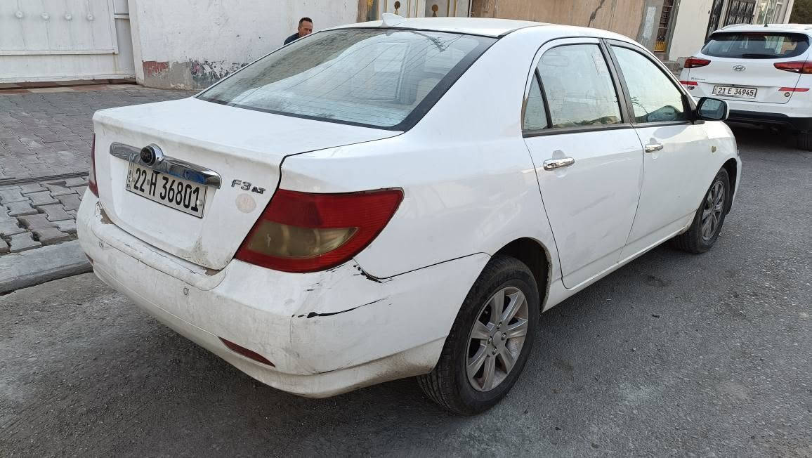 سيارة بي وايدي 2014 سنوي جديد اوتمتك تبريد بطاق بانزين كامل صدر تايرات جديد محرك لانسر بلادي بدون عيب سيار جهاز مكان كركوك .*********** كركوك, العراق
