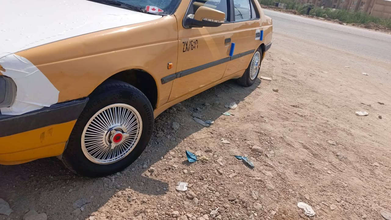السلام عليكم بيجو 405 موديل 2012 كير ميكنه مكفولات سياره مصفره هيئه وغرامات مداور ثاني  رقم انكليزي. يوم تبريد ثلج .حداديه جديده سياره نظيفه للبيع سعر *********** سعر لمطلوب 30ورقه .مكاني النجف موشراي لاتعبني وتعبك .للبيع او لمراوس حسب لاتفاق
