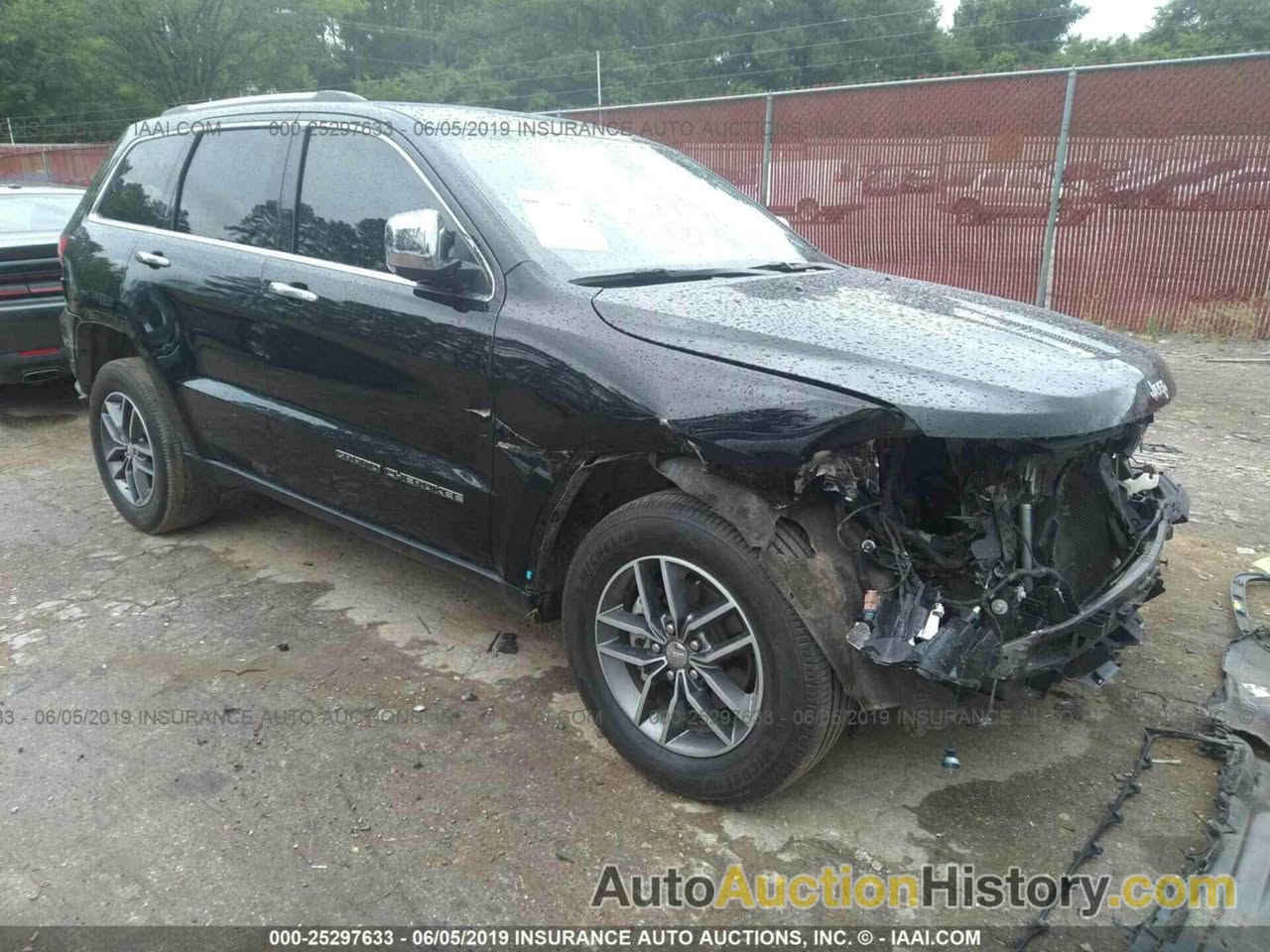 صبحكم الله بالخير والعافية عليكم جميعا عندي جيب موديل 2018 فئة المتدد المشى 80ميل 
1:جنطه كهربائيه 
2:رادار خلفي مع توقف ذاتي 
3: كشنات كهربائيه مع تدفئه 
4:تثبيت سرعه مع كير 8 نمر 
5: وضعيت نضام تقليل الوقود مع نضام سبورت 
6: كامره دواره مع حساس خلفي 
7: كير مكينه شواصي كله بلاد 
8: سبير مانازل شركة 
9: بصمات ابواب 
10: سستم صوت 
11:شاشه +تدعم نضام كاربلي 
12: ويل 18 + تعتيم مريا 
13: حفض وضعيات الجلوس 
وبعد بيه مواصفات هواي 
اخوان حادث سيارة فقط دعاميه مبدله 
والجاملغ مصبوغ بلادي باقي السياره كفاله 
ايرباكات كله سليمه باقي السياره كافله 
مكاني الدوره سعر السياره 210$ وبيه مجال 
***********
اخواني بلاه زحمه للكل السياره جديده بمعه 
الكلامه ماتعجبه السعره والسياره يكدر يعبر المنشور

نص مكتوب في الصور:
- IAAI.COM 000-25297633 - 06/05/2019 INSURANCE AUTO AUCTIONS, INC. - IAAI.COM 000-25297633 - 06/05/2019 INSURANCE AUTO AUCTIONS, INC. - IAAI.COM 000-25297633 - 06/05/2019 INSURANCE AUTO AUCTIONS, INC. - IAAI.COM Auto Auction History.com 000-25297633 - 06/05/2019 INSURANCE AUTO AUCTIONS, INC. © - IAAI.COM