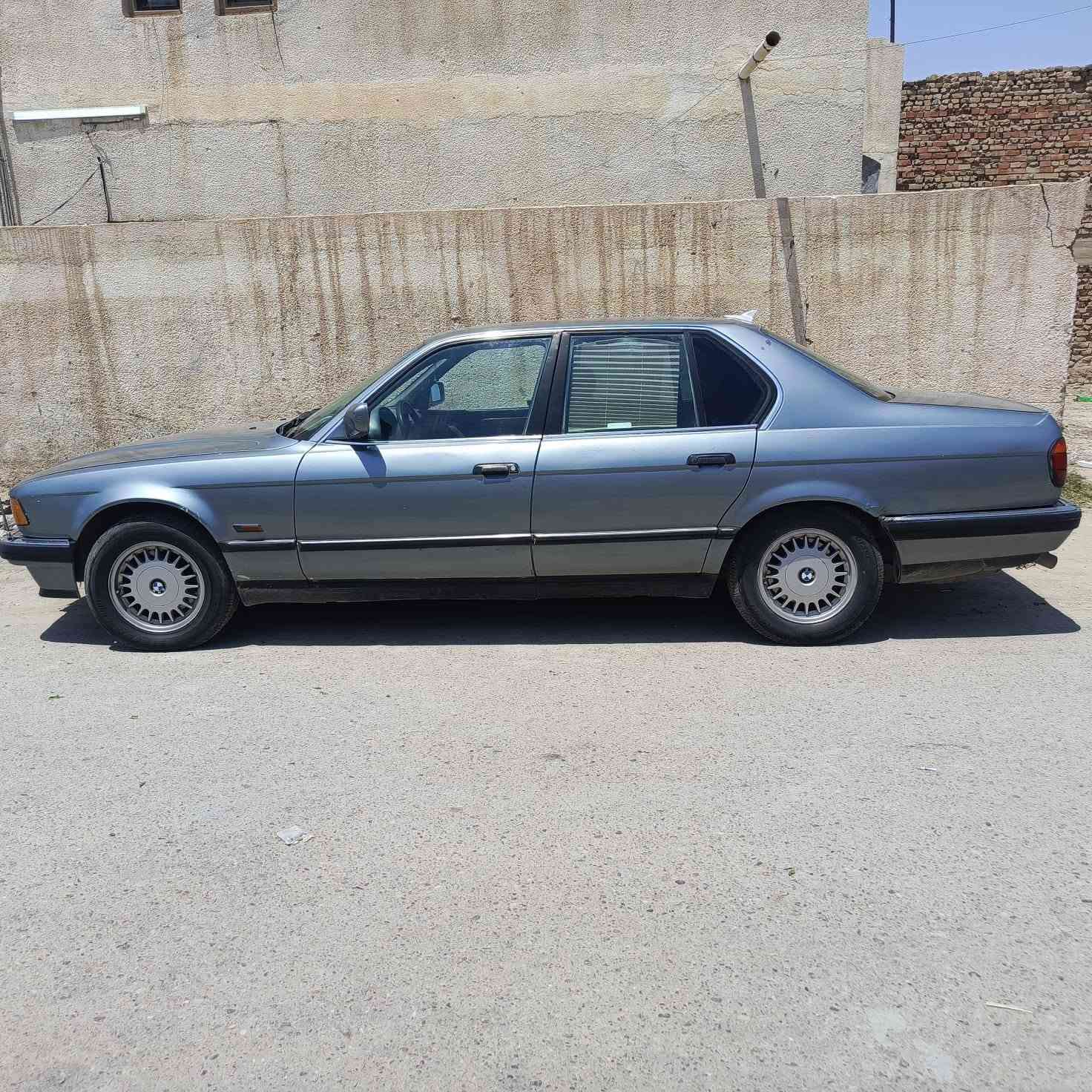 مكلف بالنشر مكلف بالنشر
شني اليوم جايب لك بي ام دبليو طك بالجيس وسياره جاهزه نقصها بس غاز 
تشتغل من دعاميه لدعاميه 
موديل 87 وشرط التحويل وتحويلها مايكلف لان ارقام جديده وسعرها رخيص ومناسب 40 وبيها مجال بسيط 
*********** مكان للسياره بغداد ابو غريب اتصلو بي اني مكلف بالنشر شعندك استفسار اتصل بي وسهله

