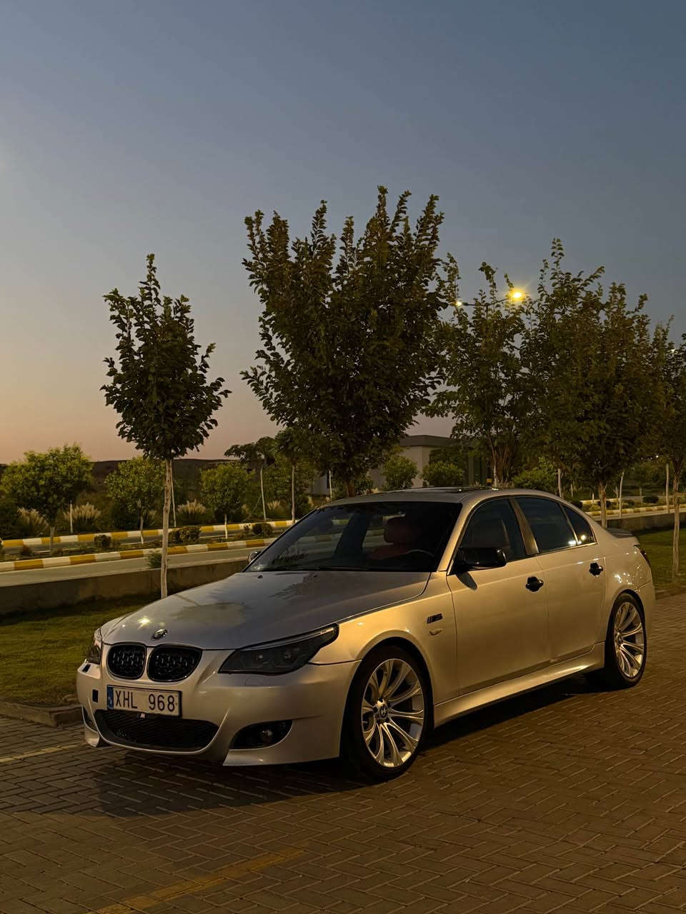 Bmw E60 M5 545i 2004
بیئێم دەبلیو چاو برۆ فول مواسەفات داتاشۆ سوکان کارەبا تەعدیل سورعە کوشن کارەبا و مەساج و سارد و گەرم کامل ناوەکەی کراوە بە پرتەقاڵی برابۆس لەگەڵ لیدی وایفای دوگمەی حەساس شاشە ماوس لایت عەدەسە و زینۆن و سەر برۆ گێڕ تۆماتیک و عادی سەقف سڵایت و سەقف شاموا زۆر مواسەفاتی تر کامل ئەشیای ناو سنوقی ماوە سەیارەکە مەنەفێست ئەسڵی برایم خەلیلە کامل ئەوراقی لەگەڵە گێڕ و مەکینە موس و بڕاوە و محەوەر و حیزام بۆیاخ بەشەرتە لە سلێمانیە ئەگەر موشتەری نیت سەرمان مەیەشێنە بەس فرۆشتنە سعری ٧٢$ معامەلەیە برایانە *********** السليمانية, العراق
