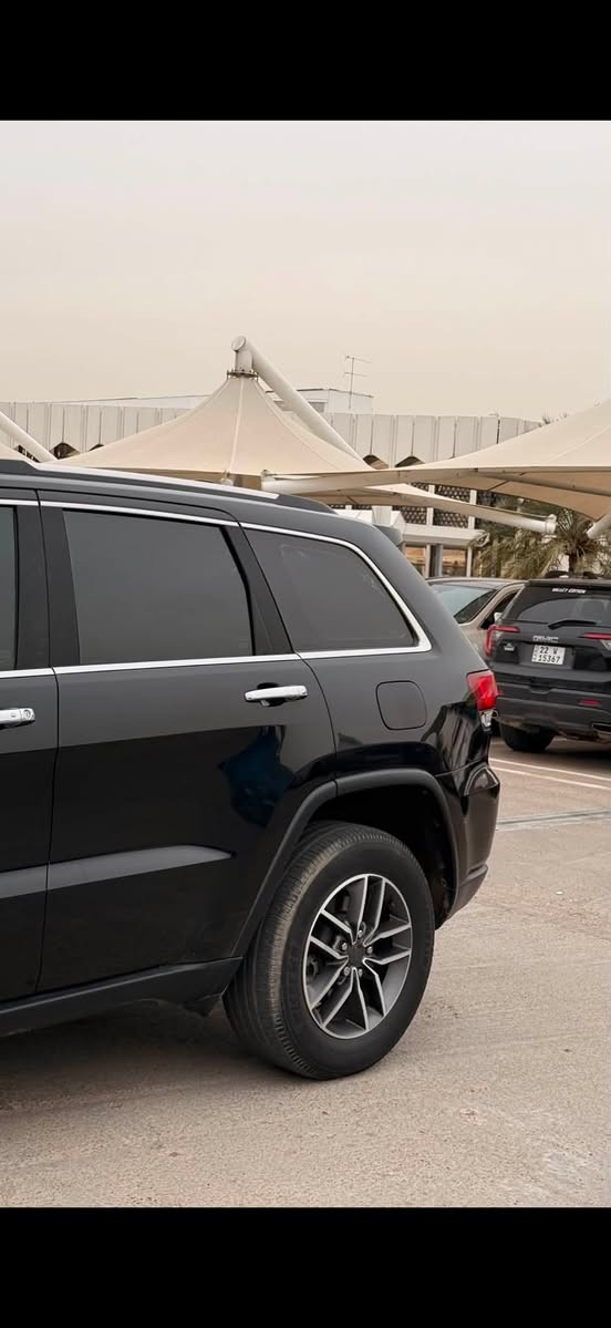 �🔥 لقطة للبيع — جيب شروكي فول لمتد 2022 🔥🔥

🚙 Jeep Cherokee Full Limited
📅 موديل 2022
🛣️ ماشي 58 ألف ميل
💥 حادث بجم
⭐ فول لمتد ومواصفات عالية
📍 بغداد – الكاظمية

💵 السعر: 26,000 دولار فقط

📞 للاستفسار والجادين: ***********

🔥 سعر مناسب — السيارة للجادين فقط،
