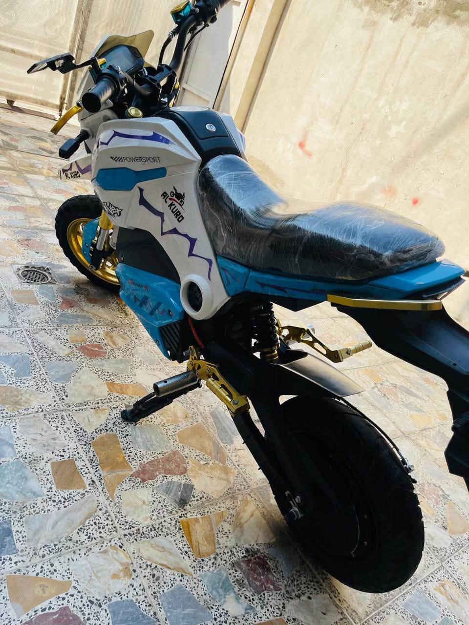 السلام عليكم
للبيع دراجه بنلي شحن 2026
6 بطاريات كرافين 32 أمبير 72 فولت
ملف 3000W حقيقي
بصمه وسويج 
بريك امامي خلفي ABS
نضام P بارك 
نضام R رجوع للخلف
لد امامي متغير 
نضام قاطع دوره 
السعر 750 الف وبيها مجال 
المكان بغداد الجديده
للاستفسار ***********
