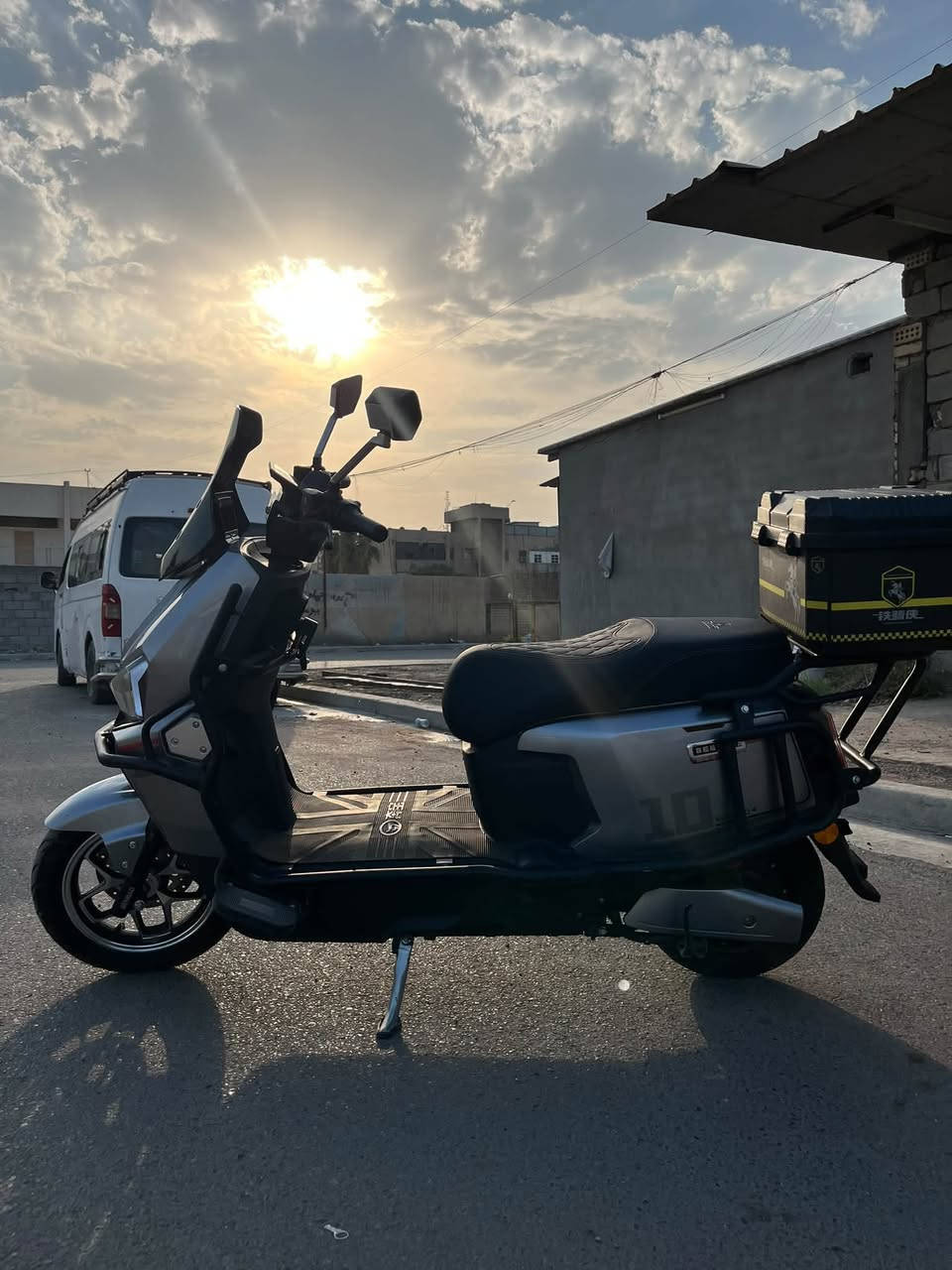 صاعقة • ٩٧٥ • مجال