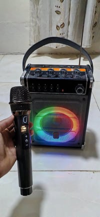 كاريوكي محمول • ميكروفونين UHF • بلوتوث 5.0