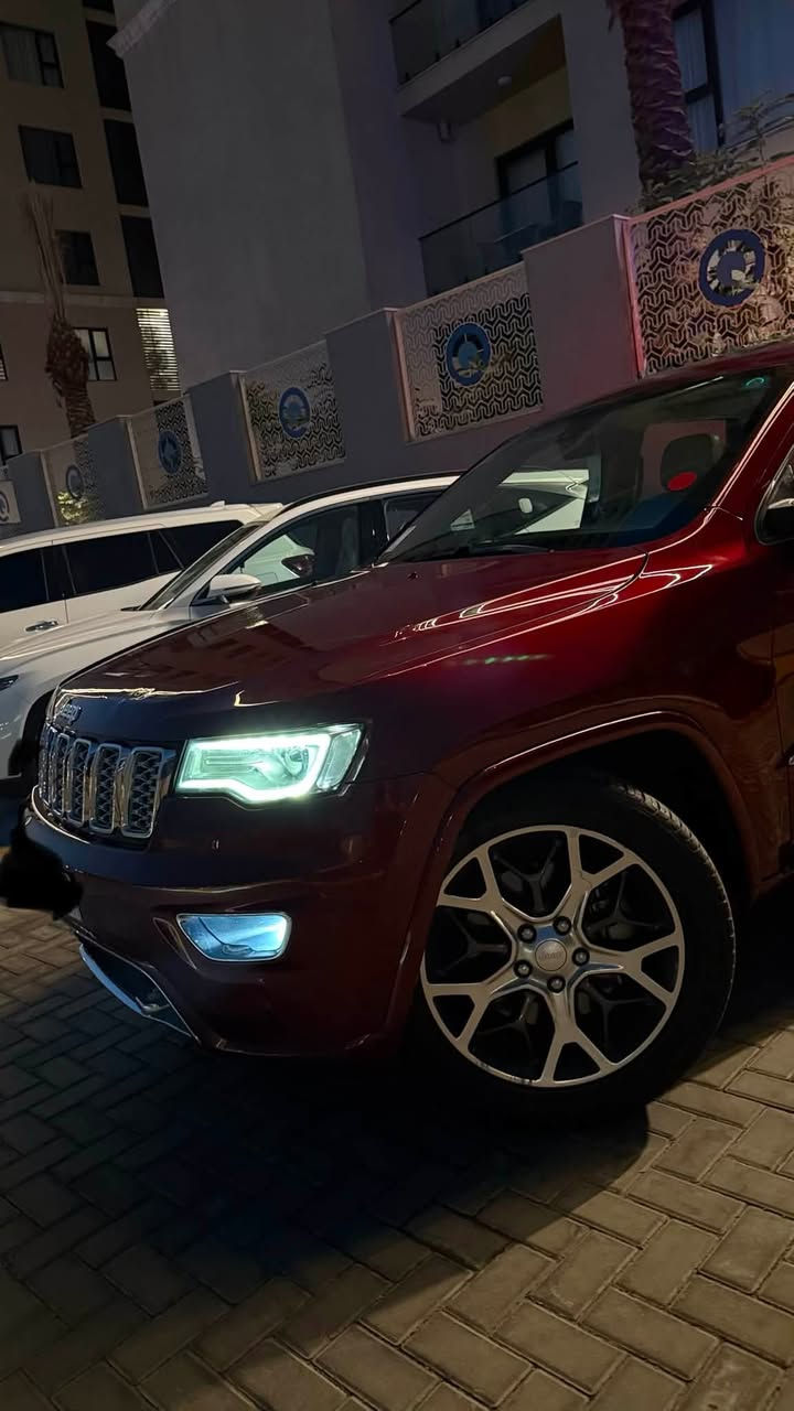 السلام عليكم
✅جيب اوفر لاند خليجي 2019  وكاله هارلم 
✅اللون ماروني مميز
✅رقم بغداد تحويل مباشر 
✅السياره 
✅المواصفات : 1/1 ( جكات ) Overland
✅السياره مابيها اي نقص كامله على اخر حبايه ادامه من ✅كل النواحي عليها تشغل وتطلع سياره مال جناي
✅محرك 6 سلندر 3600

✅السقف بانوراما طكتين

✅المقاعد جلد تدفئة وتبريد 

✅حساسات امامية

✅حساسات خلفية

✅كاميرا خلفيه 

✅نقطة عمياء

✅مقود السائق كهربائي

✅دفع رباعي 4X4

✅تشغيل عن بعد

✅صندوق كهربائي

✅تدفئة ستيرن

✅دمام خلفي مع سستم صوت 

✅المقاعد السائق ولراكب كهربائي

✅داخلية لون بيجي مطعم بجوزي

✅ذاكرتين لحفظ وضعيات الجلوس

✅سستم صوت 
✅3شاشات  شاشة كبيره 8.4 انج 

✅نظام خاص للطرق الوعره

✅المصابيح الأمامية  لد نهاري + اشاره ترحيب من ✅الاقتراب من السيارة 

✅بخاخ ماء لتنظيف المصابيح الاماميه ( زراك لايت )

✅مري جانبيه كهرباء

✅مرايا جانبيه قابله للطي عند الفتح والاغلاق 

✅مرايا بخاصية التعتيم الذاتي

✅نظام الملاحه Gps

✅نظام خاص للطرق الوعره

✅كشافات ضباب بروجكتر 

✅محدد سرعة 

✅ويل كاب قياس 20 انج التايرات جديده

✅نظام بريك اوتاماتيكي ( Auto break system)

✅نظام تشغيل واطفاء اوتماتيكي للمحرك ( Auto start  

✅جكات لرفع وتنزيل السيارة

✅واكو مواصفات كلش هواي

✅ماشية 90 الف km ملاحظة: السياره مكفوله من ✅الضربه والصبغ والتبديل بدون اي حادث وضرر  ✅خليجيه وكاله هارلم

💸السعر : 250وبيها مجال بسيط للشراي انشالله 
🏠العنوان: بغداد السيديه  📞للاتصال *********** ☎️عادي او واتساب ***********
