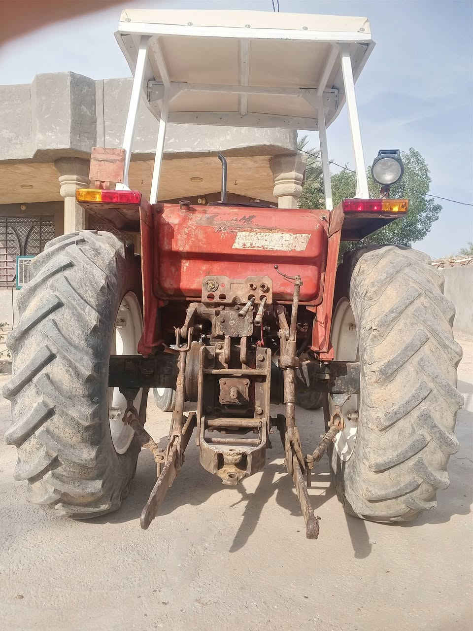 فيات 780للبيع مكفوله محرك كير واكسن رقم وسنويه 
مكان حله 
***********
