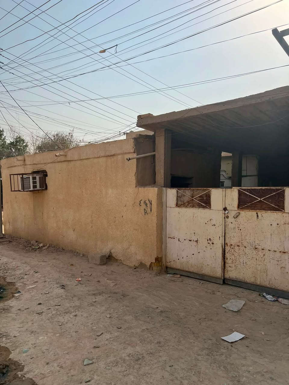 بيت للبيع منطقه 6000حي المجتبئ  رقم الهاتف***********
