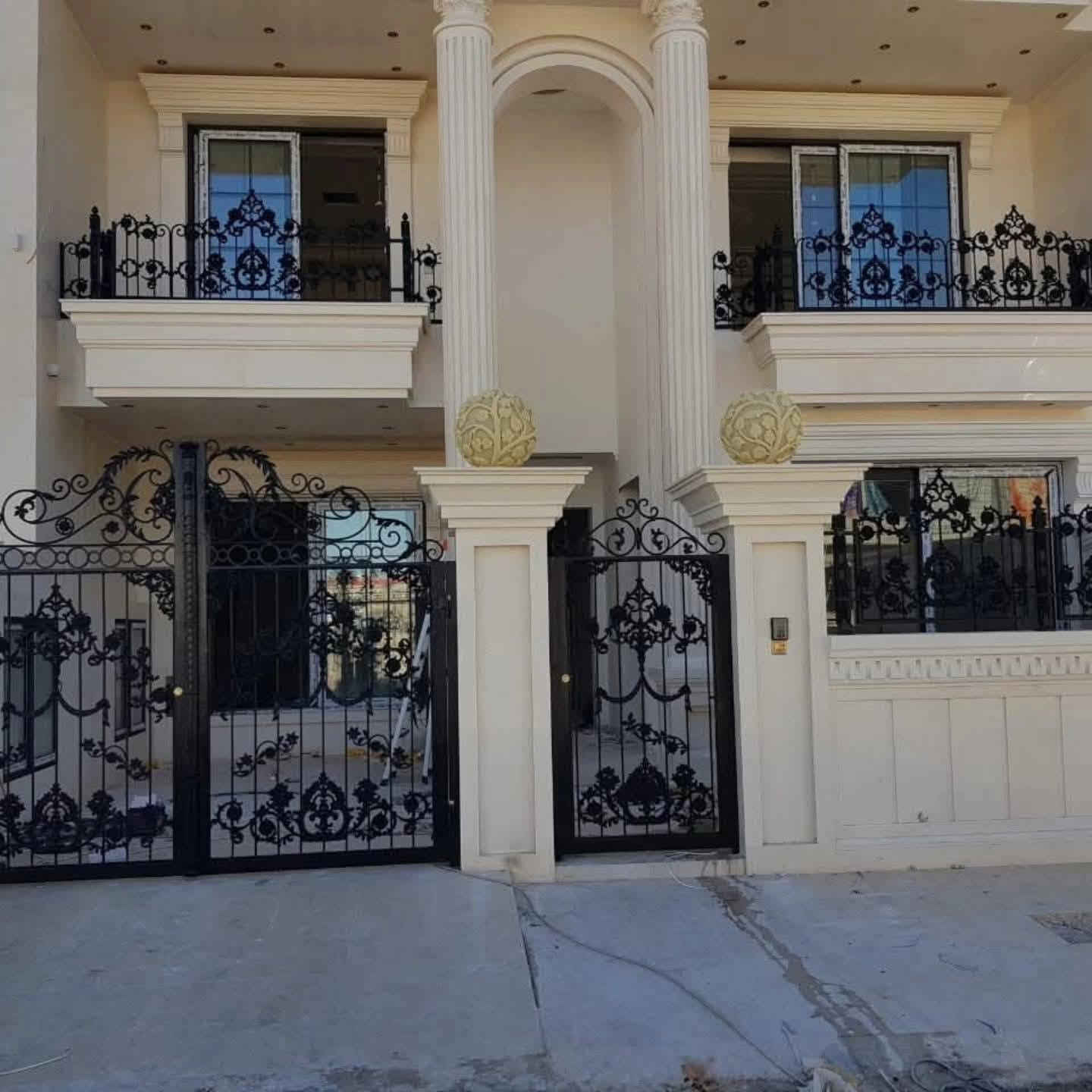 معمل عمرو التميمي • ابواب وشبابيك • بالتقسيط