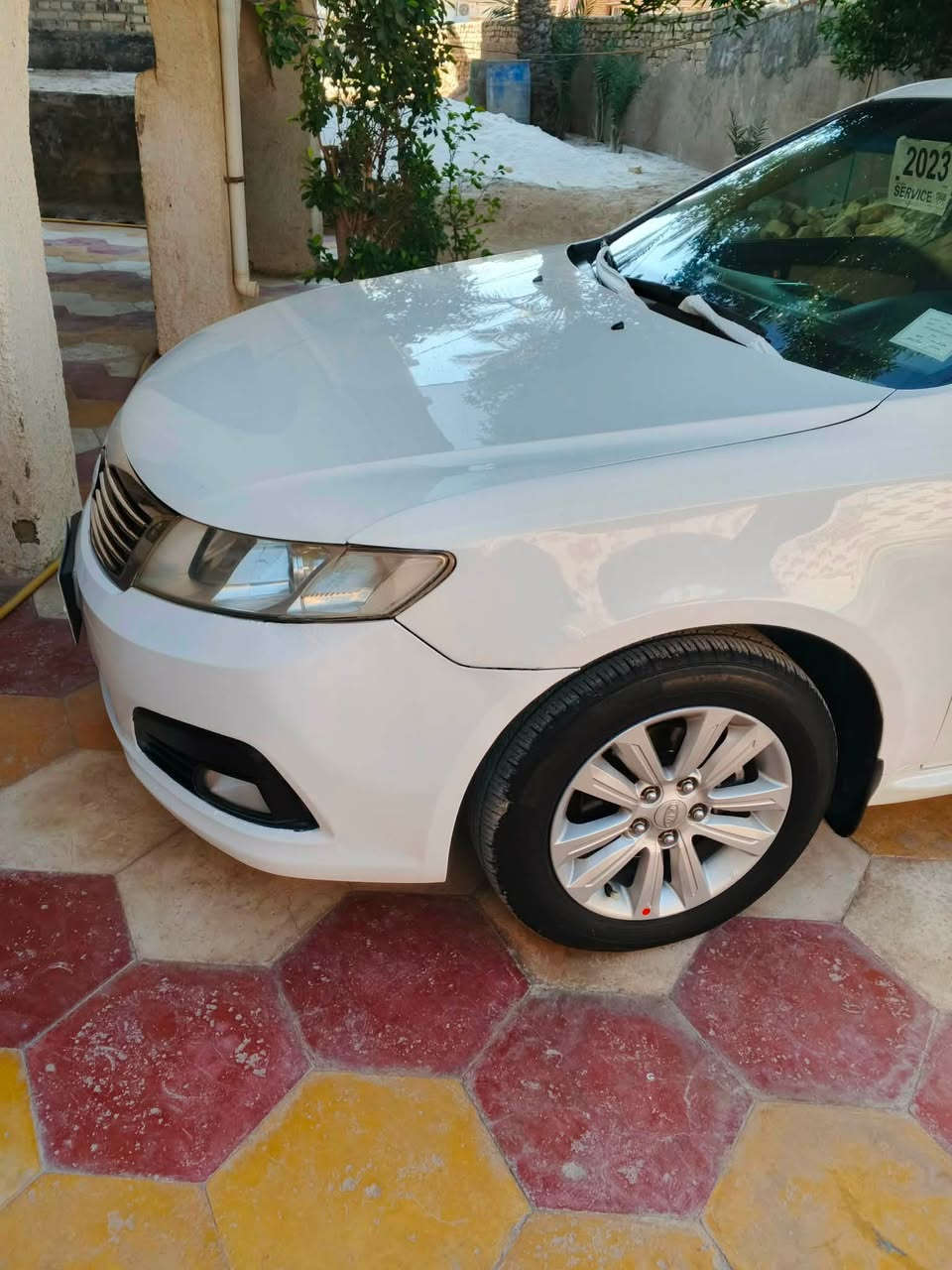 سلام عليكم أوبتيما 2010 خليجي محرك 2000 سياره جديده بمعنى الكلمه كفاله عامه رقم بغداد السعر 125 وبيه مجال والرزق ع الله للاتصال *********** مكلف بنشر الشراي يتصل ع رقم .
