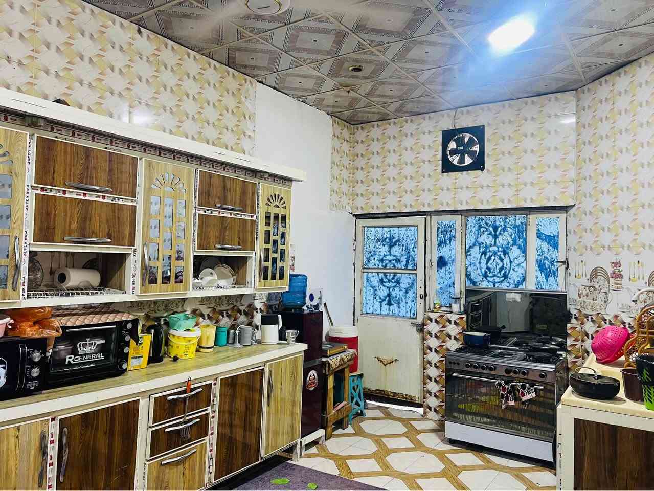 دار سكن للبيع

يحتوي على 2 غرف منام و2 فوك +مطبخ فوك وصحيات  + هول+ مجمع صحيات داخليه + ديوان خارجي + صحيات خارجيه + كراج سياره + ترك ومنور +مطبخ

مساحه البيت ٢٠٠ متر ركن  

نوع العقار طابو زاعي سند ٢٥ بسم عراقي وكاله ومكتبه ونسخه من طابو

علماً المنزل بالكامل سيراميك 

نوع السقف كونكريت 

المنطقه تحتوي على جميع الخدمات ماء وكهرباء ومستوصف صحي ومدارس ابتدائيه 

الجيران ذهب صافي 

العنوان البصره شط لعرب الجزيره ليوبه قرب المستوصف

السعر المطلوب100بي مجال ان شاء الله 

للاستفسار التواصل خاص او على الرقم التالي /

‏***********
مكتب عقارت المهندس شط العرب, البصرة
