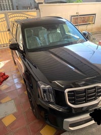 من رخصه مدير الكروب سيارة تلورايد ملكي موديل25 فئه S حادثها الباب خلف ...