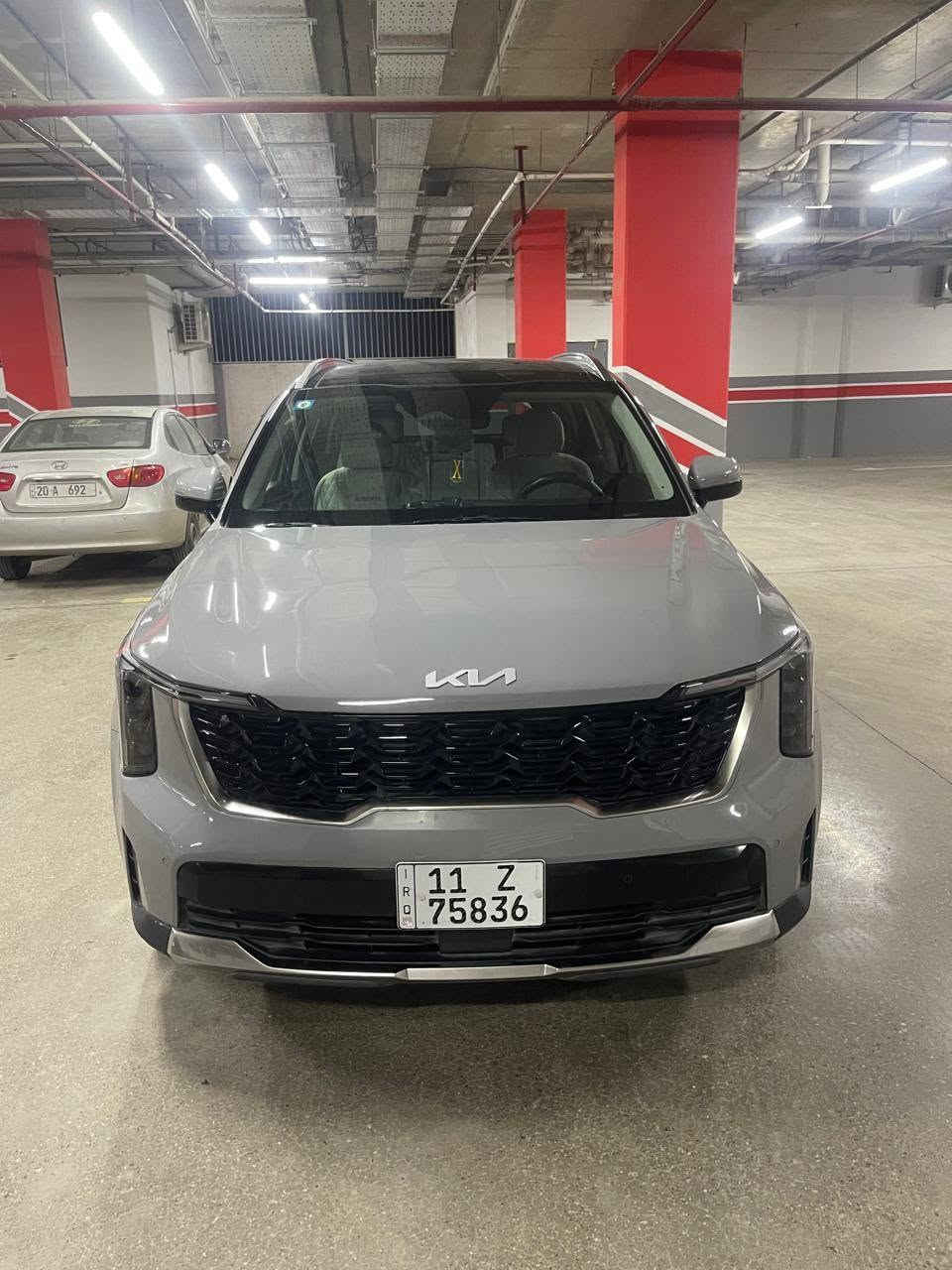 كيا سورنتو وارد أمريكي2024 ليبل واحد بدون تبديل لونه سمنتي مميز حادثة بالمنشور مرقمه بغداد السعر 255$وبيه مجال ***********
