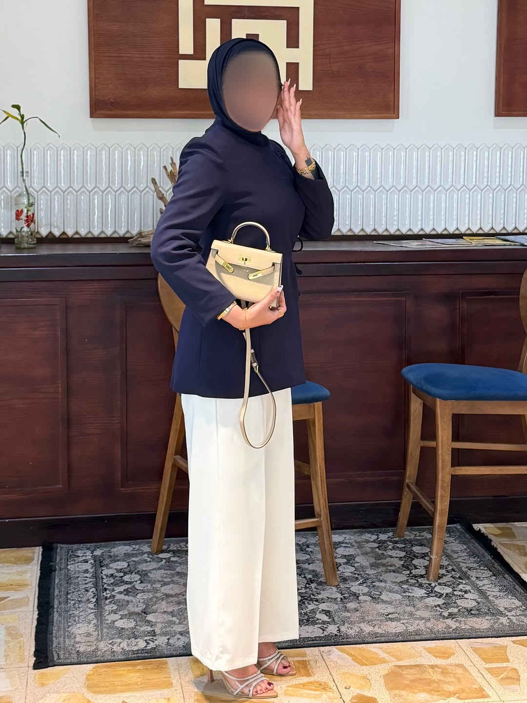 شوفولي الجمال سترة ديزاين كوري 🙂‍↕️
توفرت بـ 6 الوان 💚💙🖤🤎💜🩶
قياس 38-40-42-44-46
طول السترة 75 سم 
للطلب التواصل واتساب او دايركت ✅
