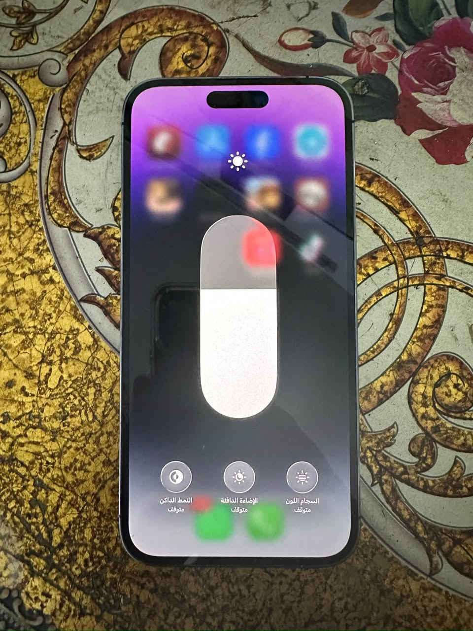 السلام عليكم iPhone 14 Pro Max                             ذاكرة 256
مبدل بطاريه وشاشه اصليات 

عربي شرق اوسط 

الشاشه والبطاريه تفصيخ اصليات شديتهن  مو ام ال 20 الف 

كله شغال وسليم 

السعر 675

رقم للتواصل 
***********
بغداد مكاني
