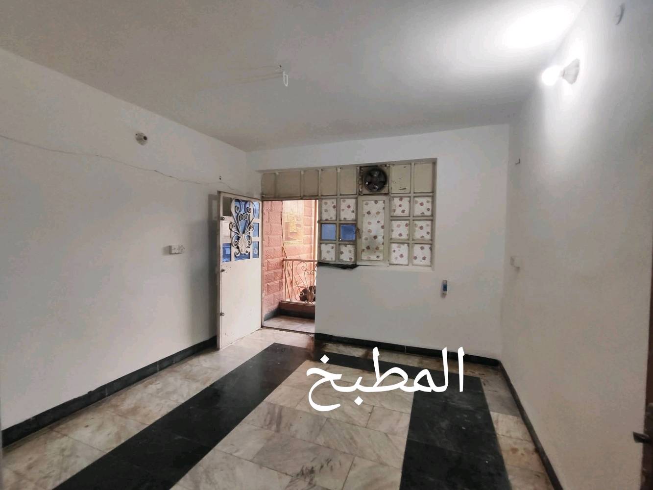 الغزالية • طابق ثاني • ١٦٠م