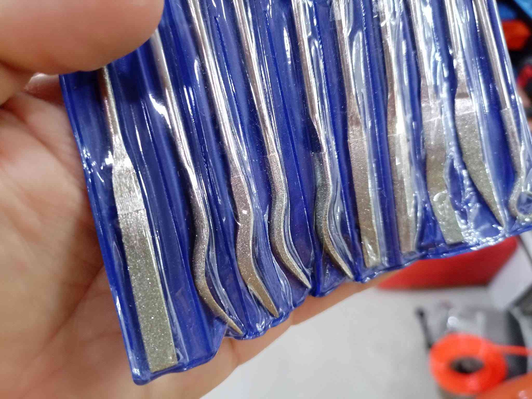 باركود: 99790
سيت 10 قطع من مبارد ناعمة الماس ياتي باشكال متعددة للاعمال فنية زخرفة على زجاج صخور سراميك نحاص ذهب فضة برص 
سعر سيت: 12 الف
