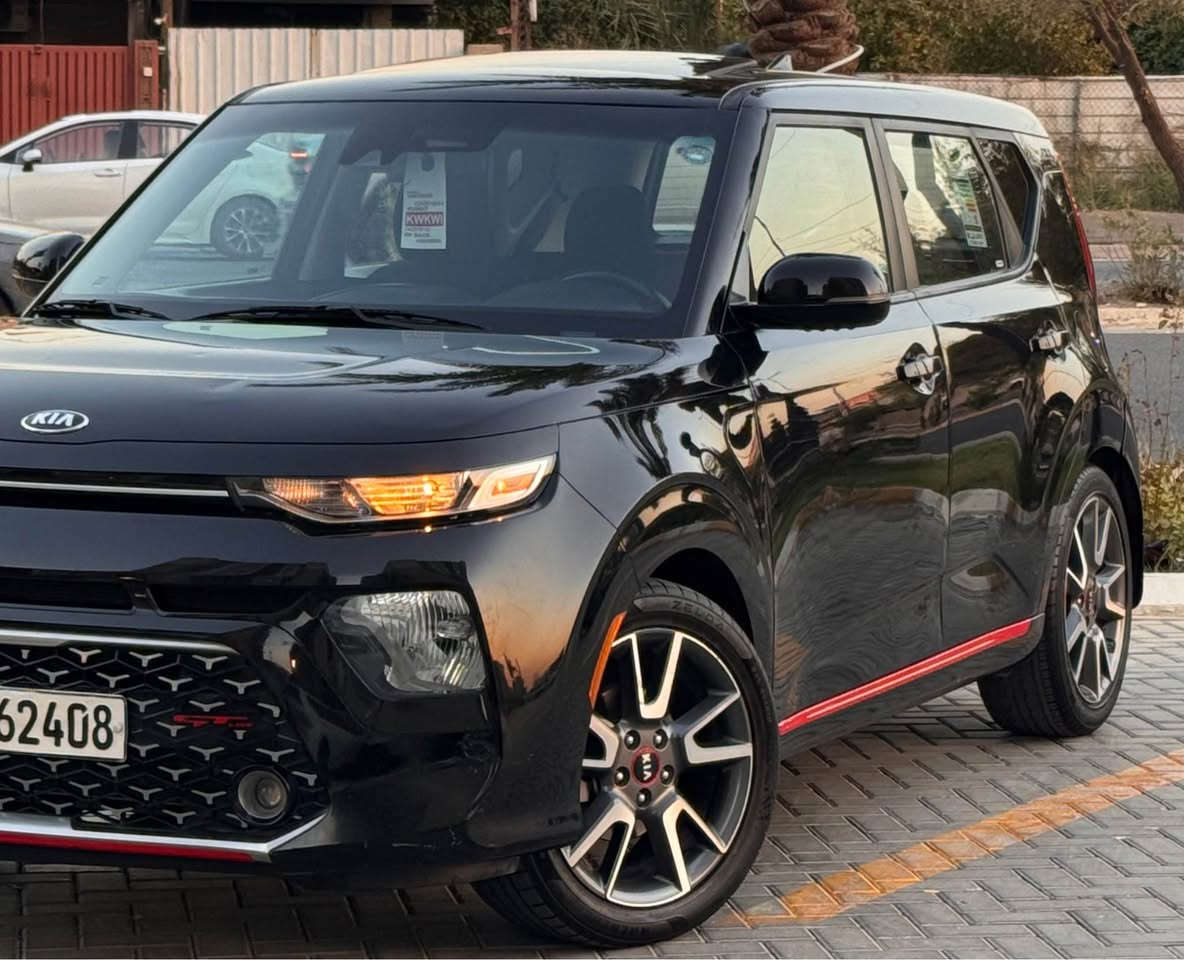 السلام عليكم 

                            🇺🇸 KIA SOUL GT Line 2020 🇺🇸

كيا صول 2020 وارد امريكي Gt line🚘
رقم اربيل الجديد تحويل مباشر هزه جديده 
حادث خلفي قبق جنطه فقط بدون ايرباك 
وبالعراق بيها جاملغ امامي بدون دواخل وشويه صبغ بالباب رقم الشاصي والسونار مرفق بالمنشور 
                                   KNDJ63AU8L7026119
ماشيه 94.000 كيلو ✔️
السياره جديده وبدون اي نقص كير محرك تبريد صدر تخم تاير كله جديد 

✅مواصفات فول : ( فتحه سقف ، محرك 2000 دوش ، رادار امامي وجانبي ، بصمه تشغيل وابواب ، تحكم استيرن ، تحديد مسار ، شاشه ، كامرا ، ويل كب كبير ، كير At ) 
وباقي المواصفات المعروفه 

السعر : 120 وبيها مجال بسيط 
العنوان : بغداد / الكرخ / حي الحسين 
الهاتف : *********** ( متوفر واتساب ) ❇️ بغداد, العراق
