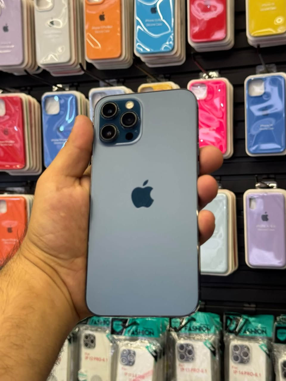 ️iPhone 12 Pro Max 512
ايفون 12 برو ماكس نيلي

ذاكره (512) نص تيرا

بطاريه 94‎%‎

نضافته 100/100

((تك سيم ))

موصل / حي السكر  

السعر خاص او اتصال

جهاز ماداخل اي صيانه 

توصيل ماعندي ماحبيت تاخذ الاحسن منه وانسب - نـَشاللۿہ 

***********
