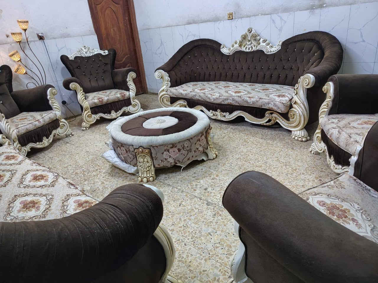 سلام عليكم عندي تخم زان تركي عشر مقاعد ب٥٠٠ مكان المنصور الوشاش هذا رقمي ***********
يوجد توصيل عيني  مابي اي ضرر نضيف 
@إشارة
