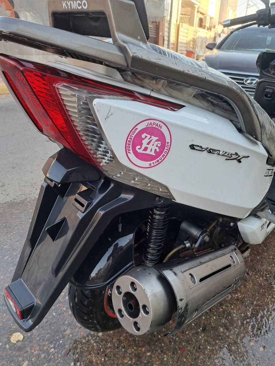 من رخصة الادمن للبيع  كيمكو موديل ٢٠١١ مسجل سنويه لغاية ٢٠٢٨ باقي استلام لوحات .  كهربائيات  نظيفه تاير خلفي جديد وبطاريه جديده السعر  مليون و وبي مجال للشراي   الرمادي التاميم  للاتصال واتساب وخط ***********
