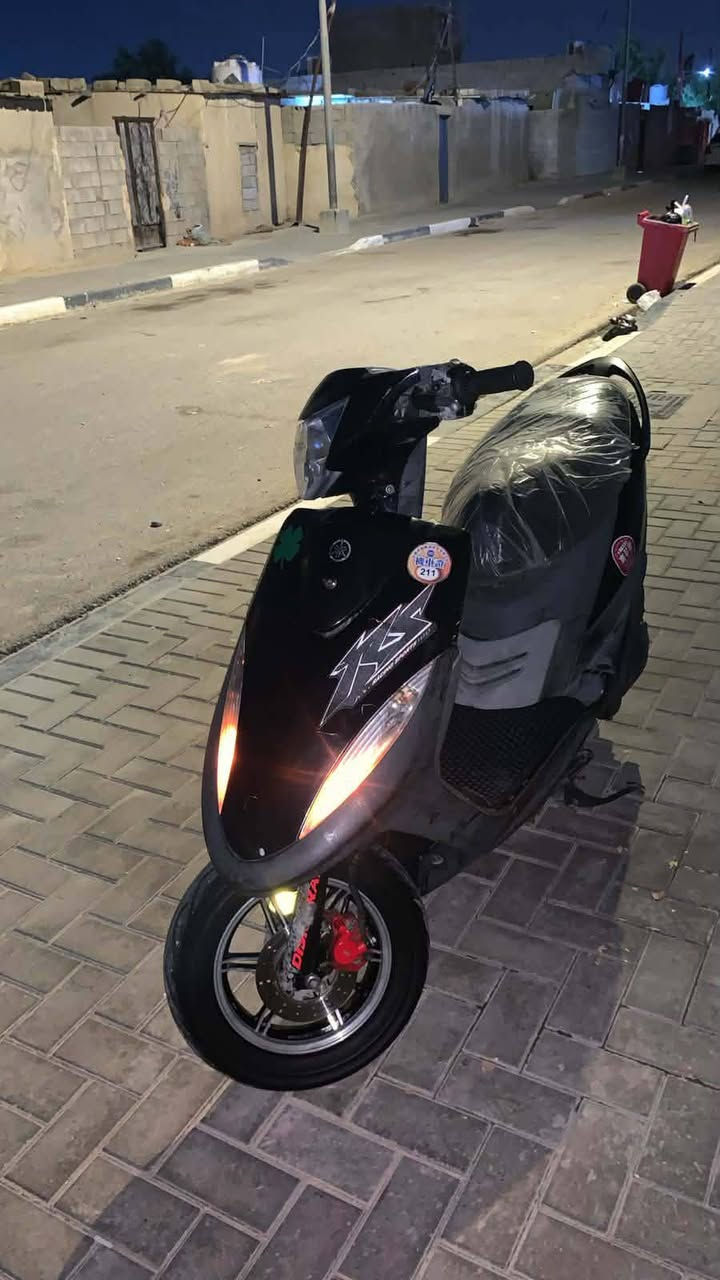 السلام عليكم دراجه للبيع كل شيء شغال بيها دراجه مقفوله السعر مليون ومئه وبيها مجال العنوان البصره زبير هذا رقمي على الواتساب ***********
