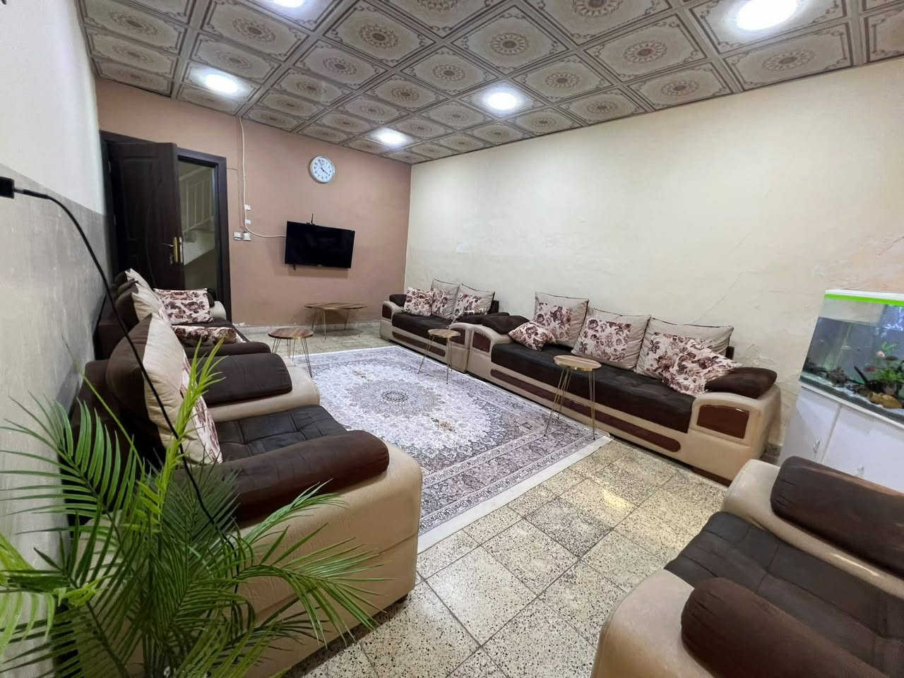قنفات نظيفه للبيع 
***********
بيع مستعجل
