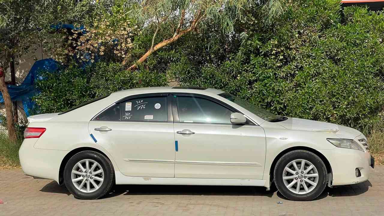 السلام عليكم
كامري 2011 GLX خليجي آعلى فئة  
مكفوله من صبغ والتبديل 
تخم تايرات جدد
حساس امامي خلفي 
على وضع الشركه 
كير محرك شرط 
رقم انكليزي الجديد وهزه جديده
السعر 130 بيها مجال 
للاستفسار ***********
مكان سيارة تكريت "
