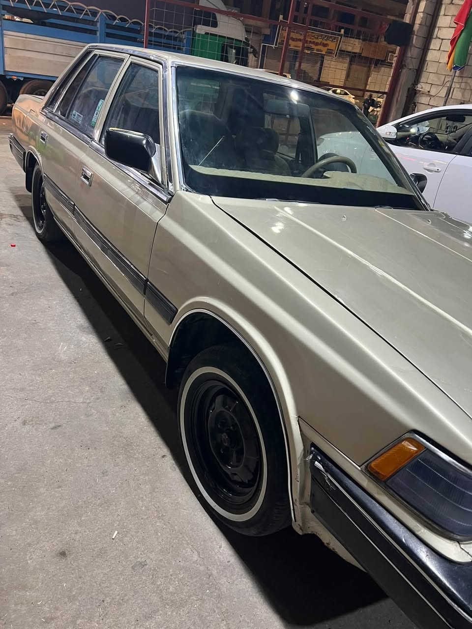 نيسان • موديل ٨٧ • جير عادي